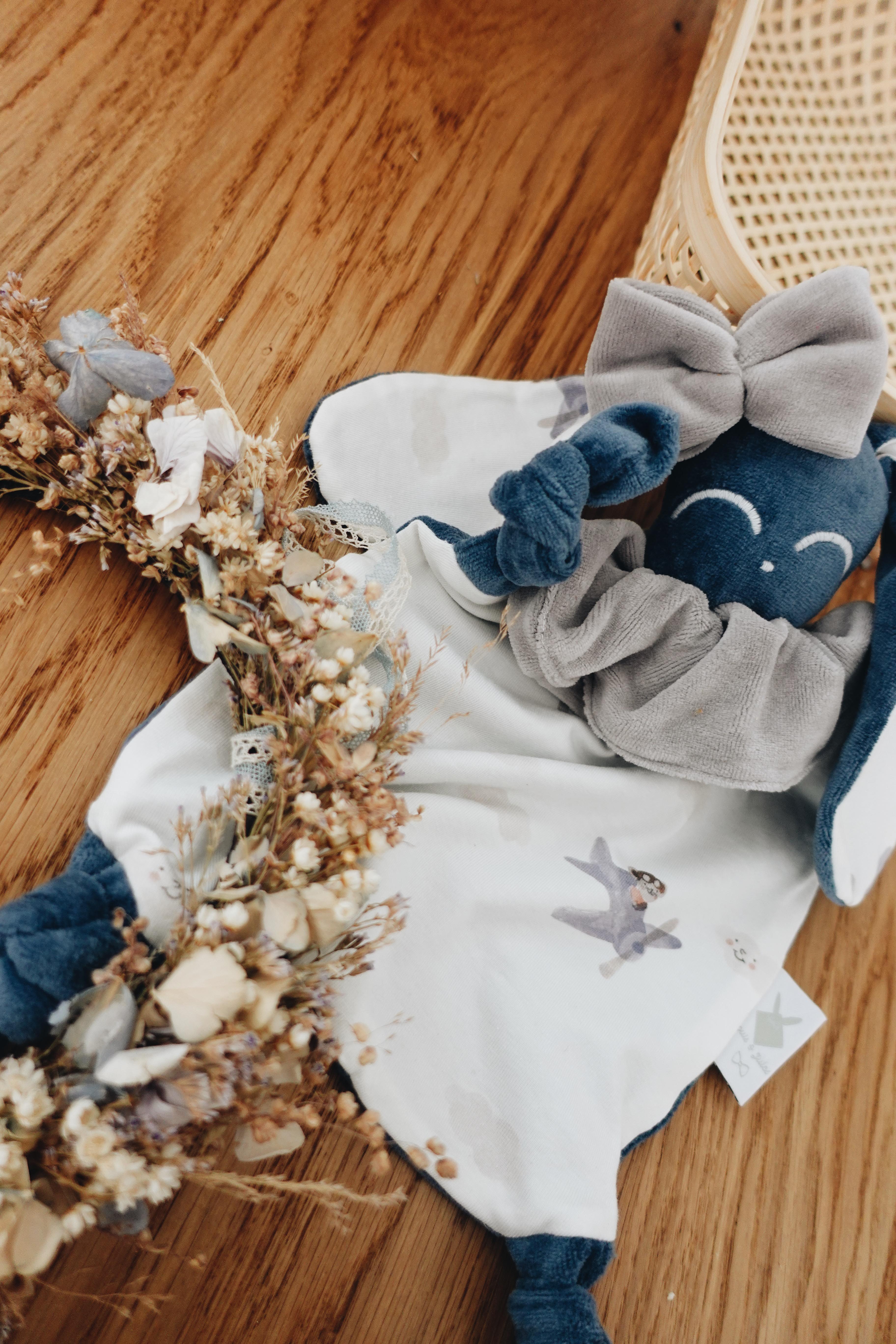 PROTOTYPE - Doudou Velours Chouchou - Airplane