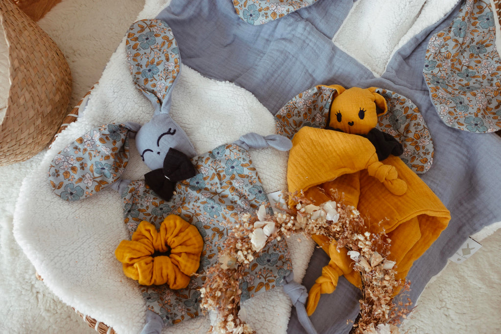 Doudou Lange Câlin Noeuds - Bloomfield