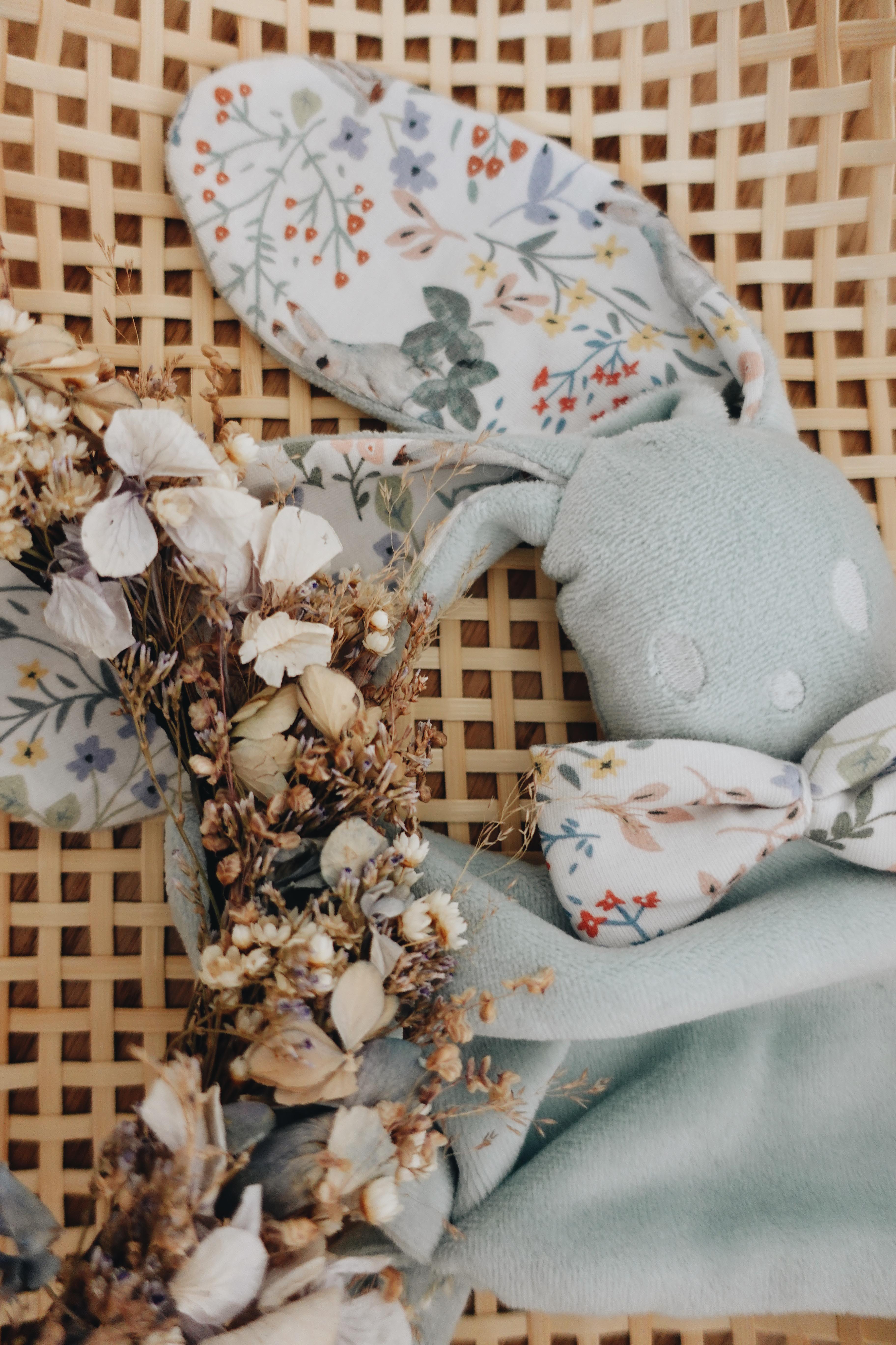 PROTOTYPE - Bébé Doudou Velours - Cottontails Blossom