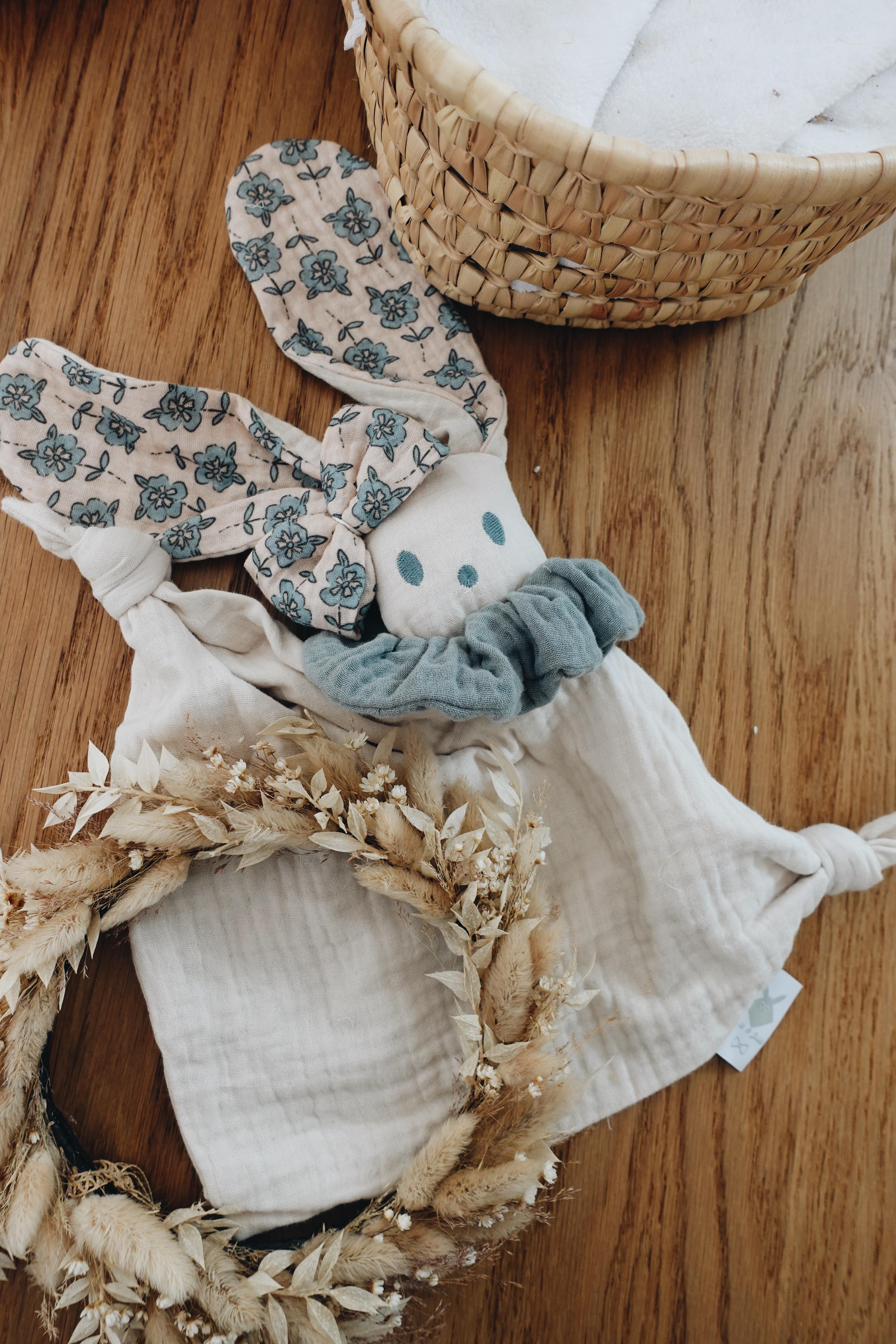 PROTOTYPE - Doudou lange Gaufrette - Turquoise Petals