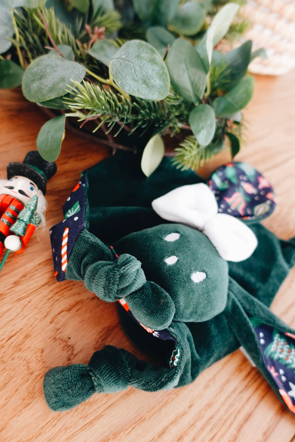 PROTOTYPE - Doudou Velours Chouchou - Jolly Nutcracker