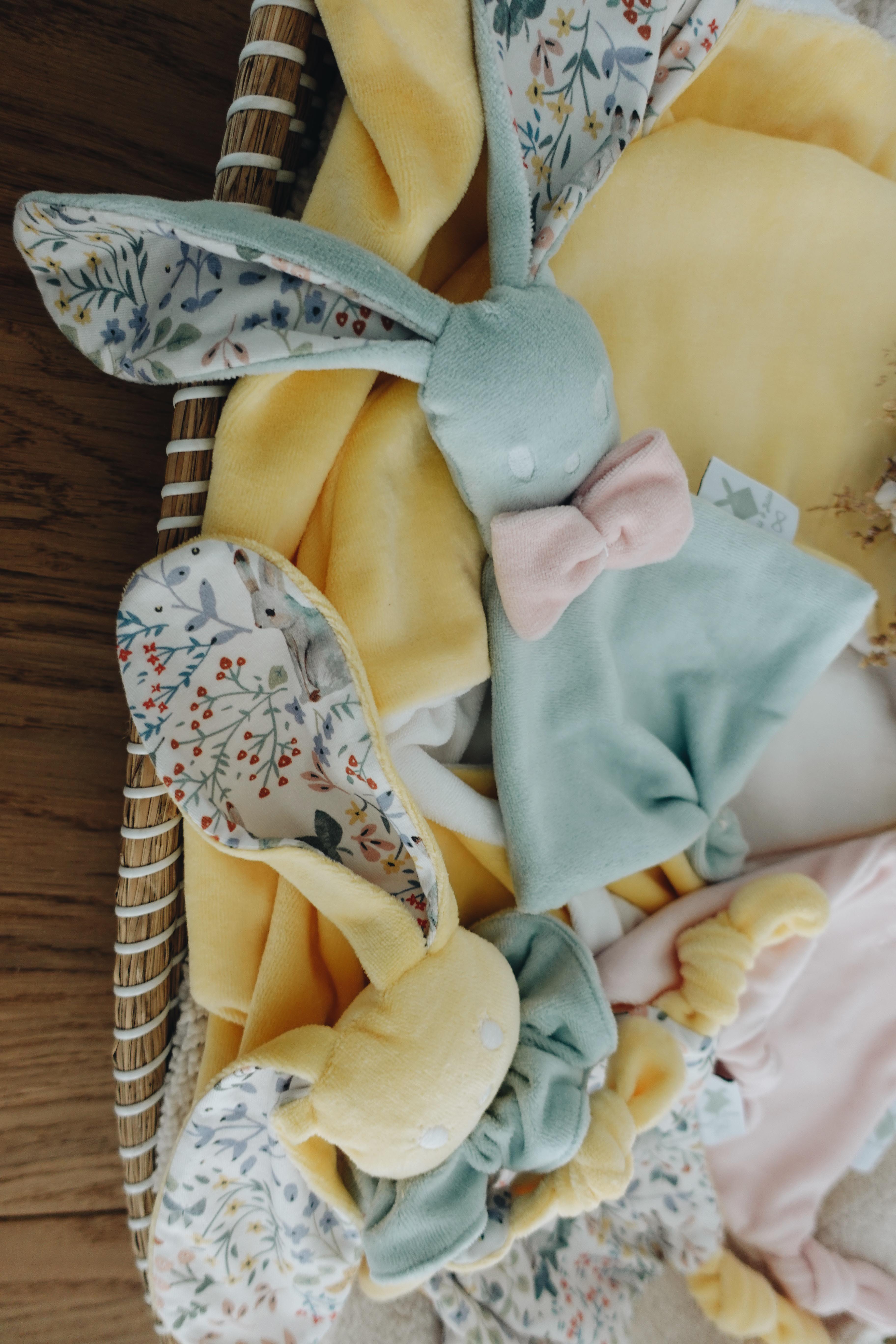 PROTOTYPE - Bébé Doudou Velours - Cottontails Blossom