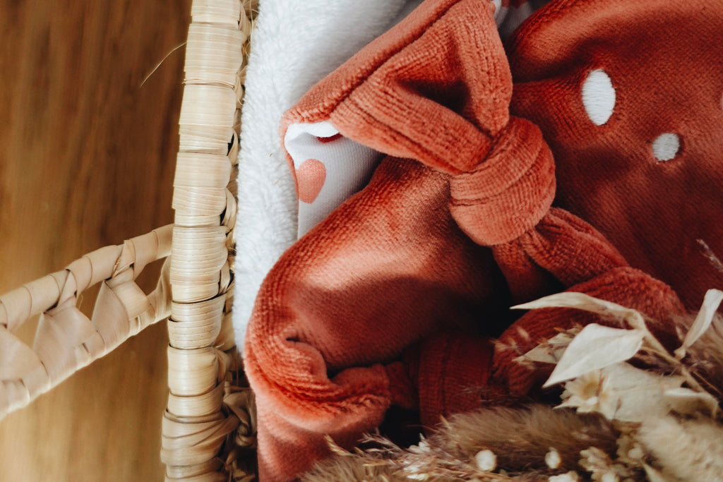 Doudou Velours Mini Noeuds - Coeurs