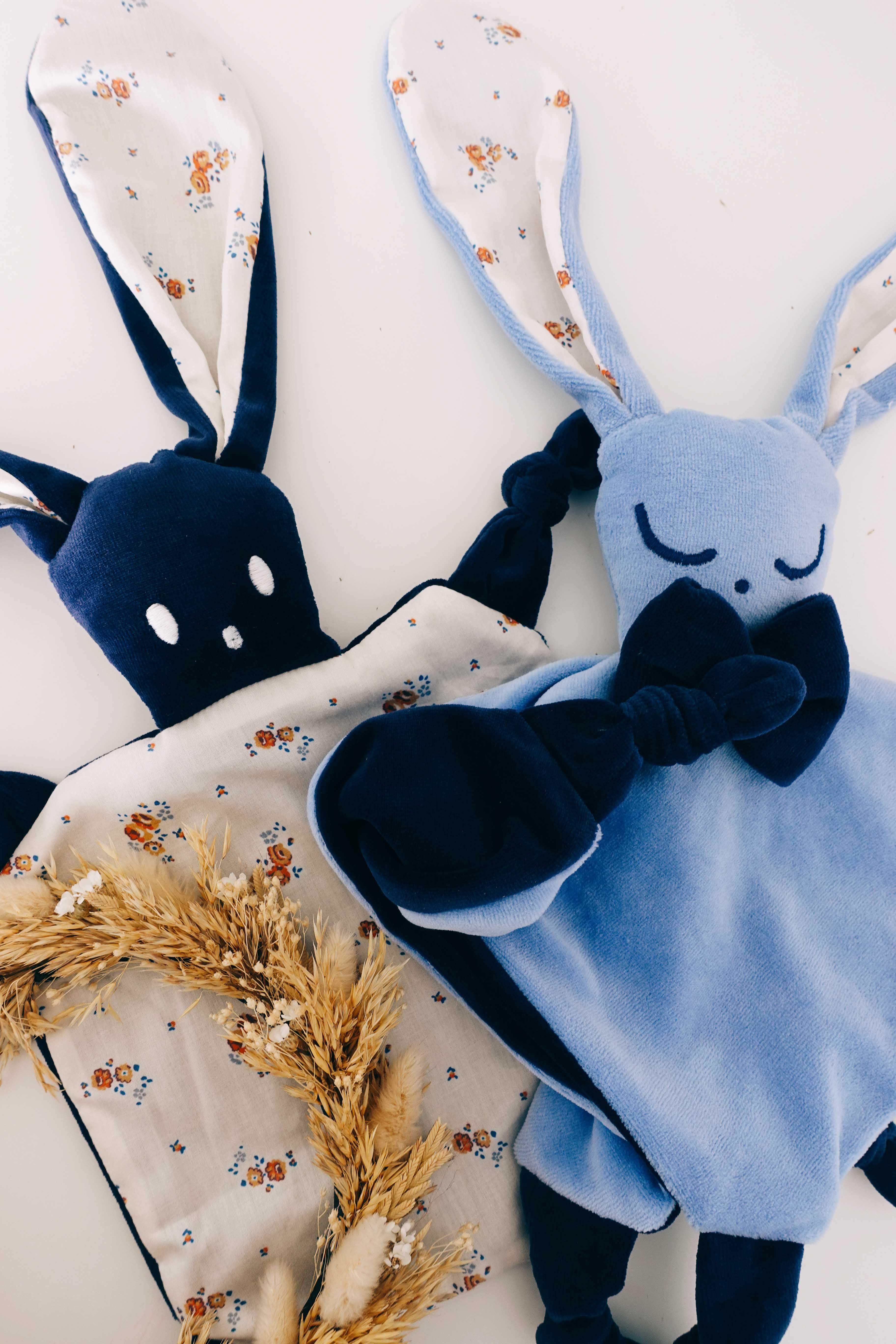 Doudou Velours Câlin Noeuds - Paulinette