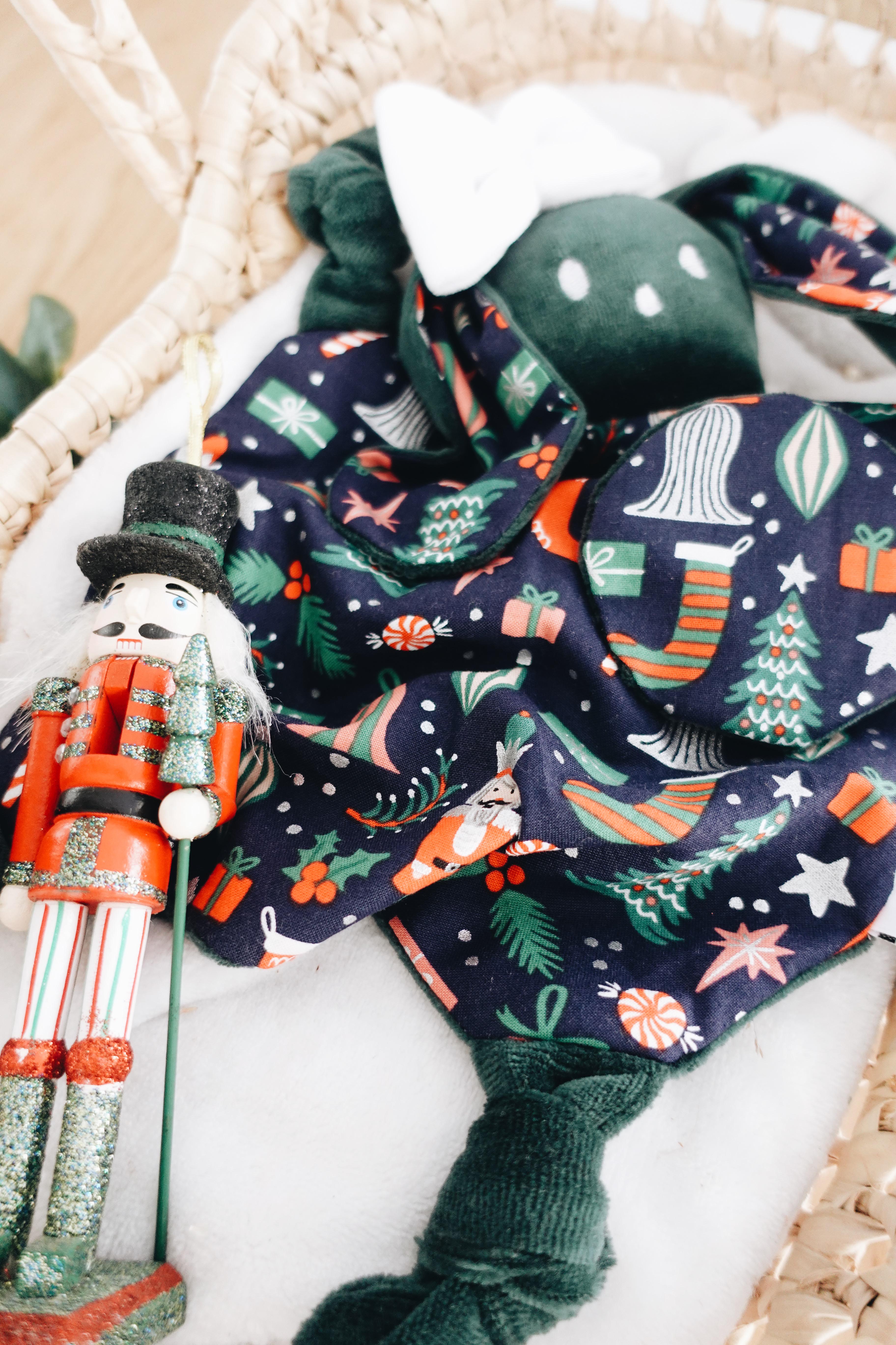 PROTOTYPE - Doudou Velours Chouchou - Jolly Nutcracker