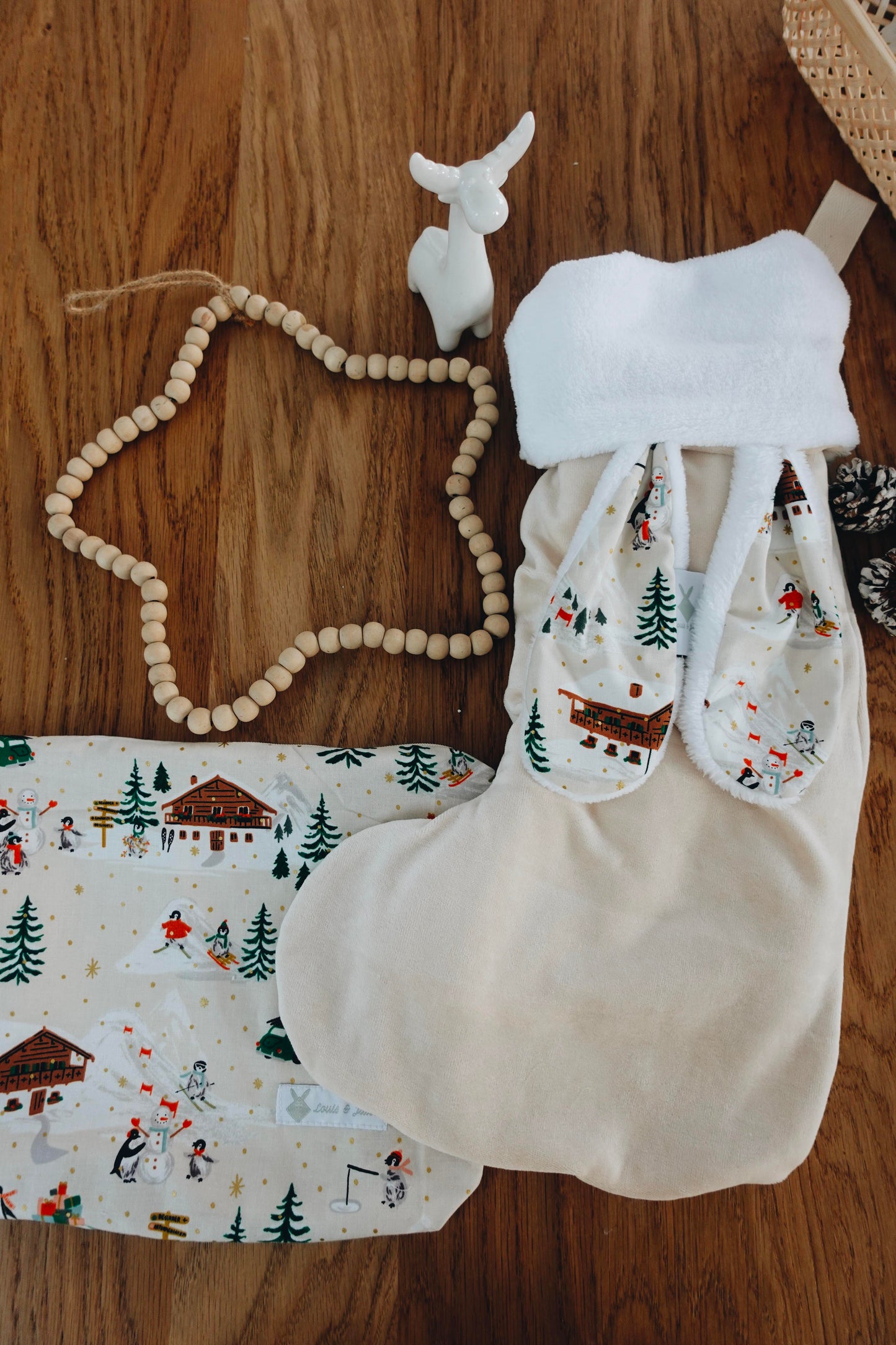 Petite Trousse - Penguin Village