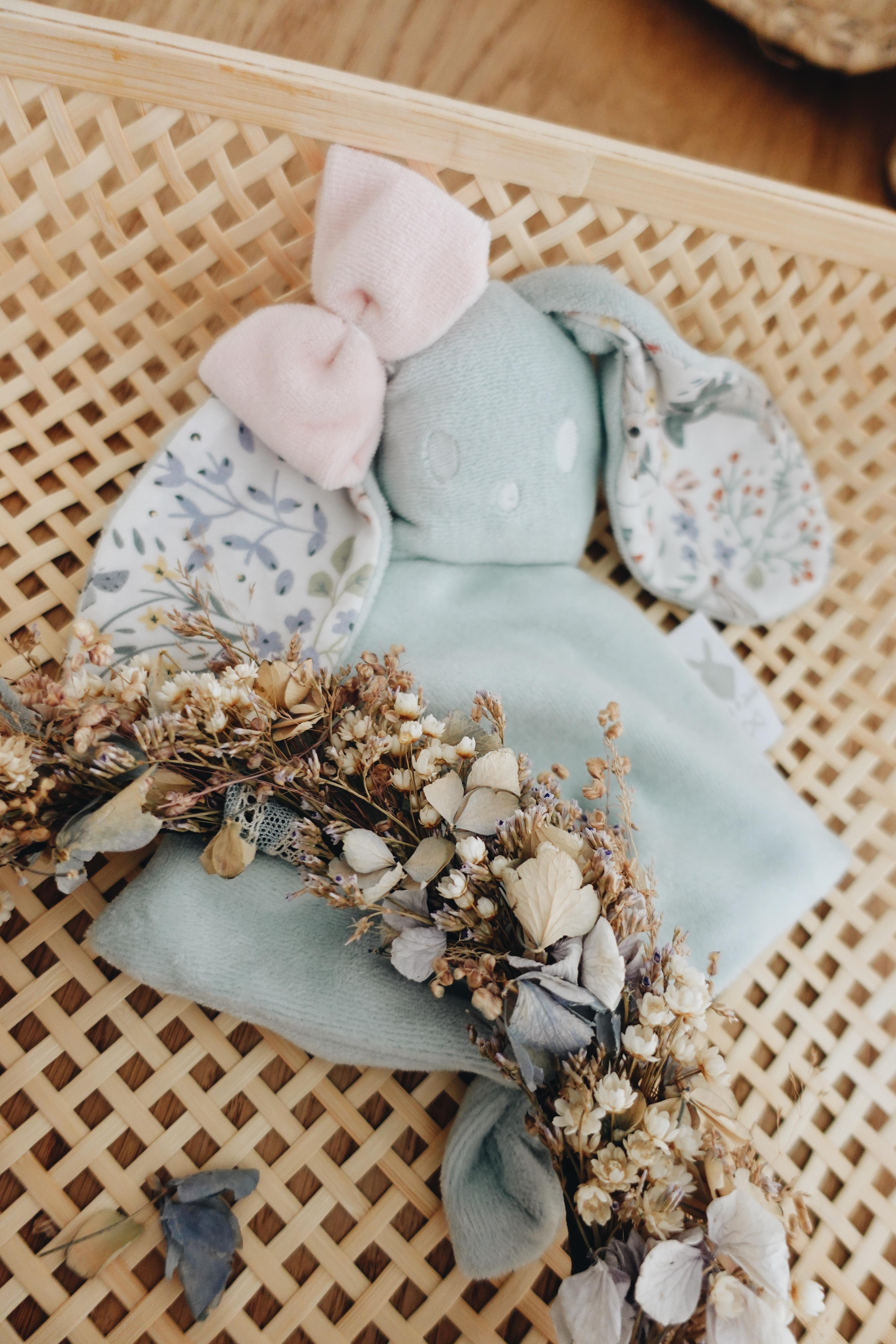 PROTOTYPE - Bébé Doudou Velours - Cottontails Blossom