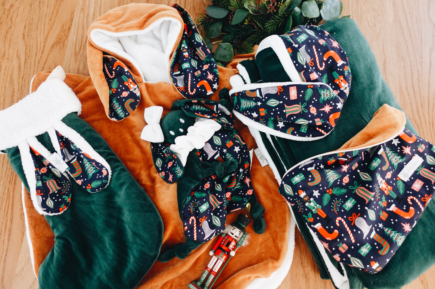 Poncho - Jolly Nutcracker