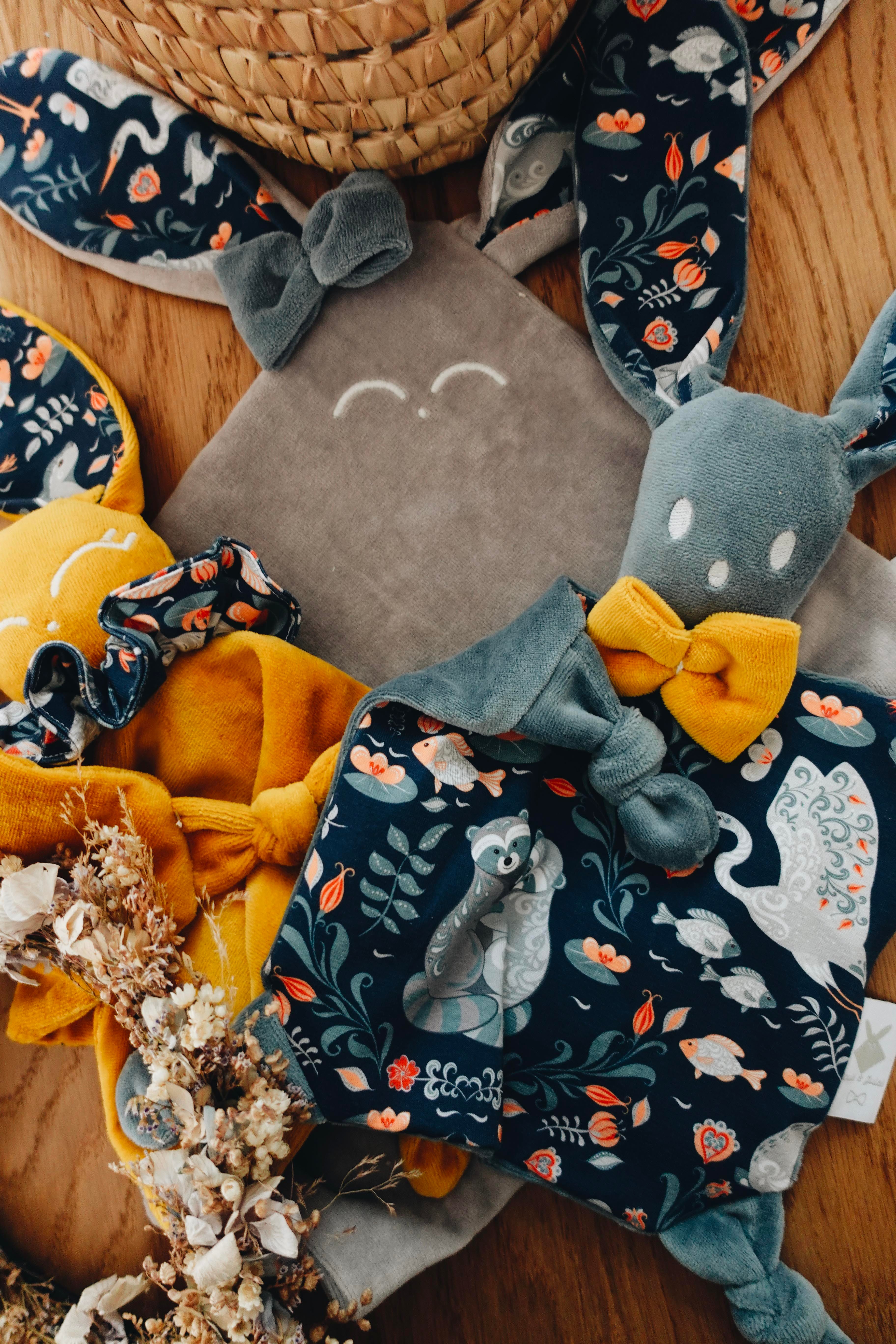 PROTOTYPE - Doudou Velours Chouchou - Lac Magique