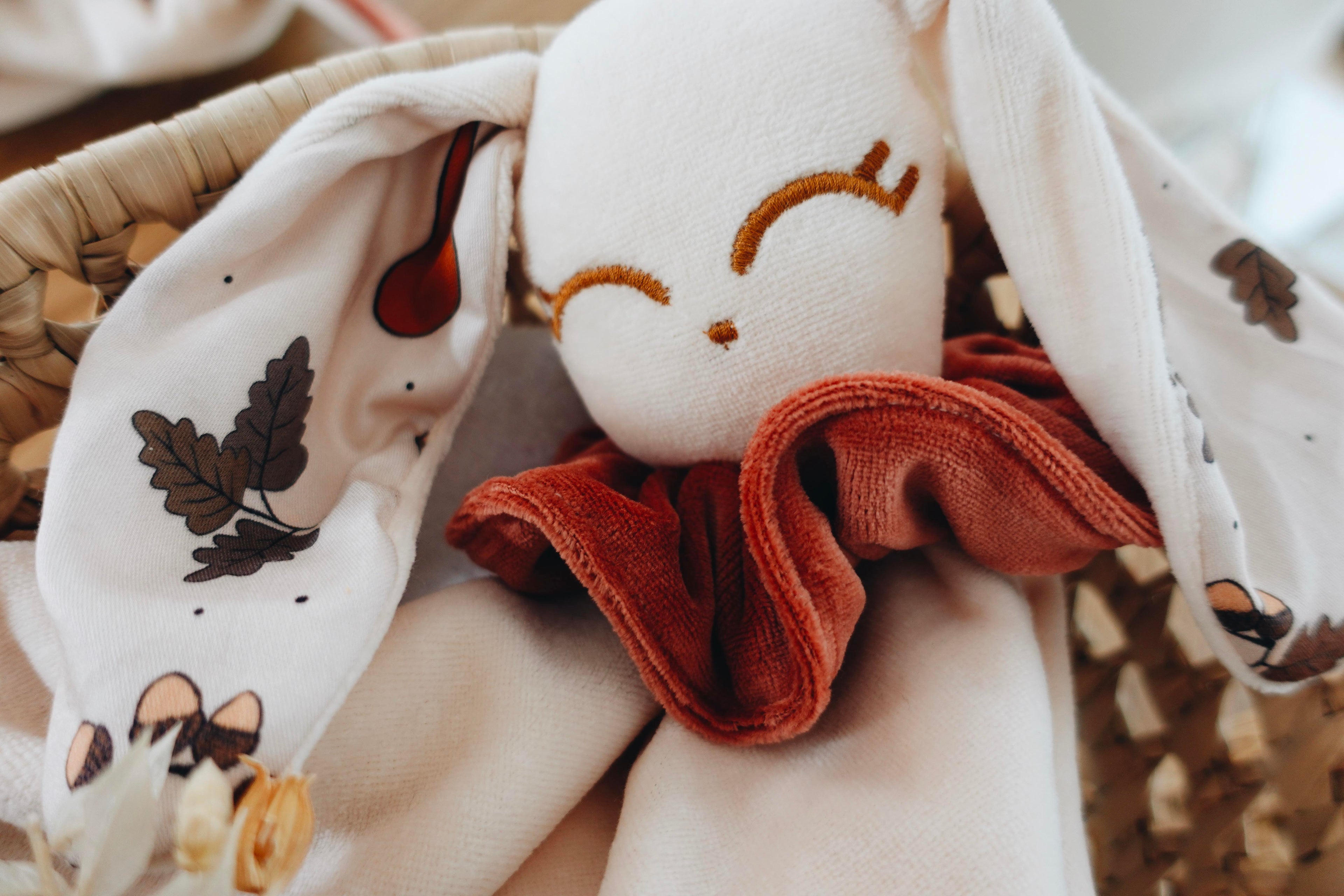 PROTOTYPE - Doudou Velours Câlin Noeuds - Ecureuil