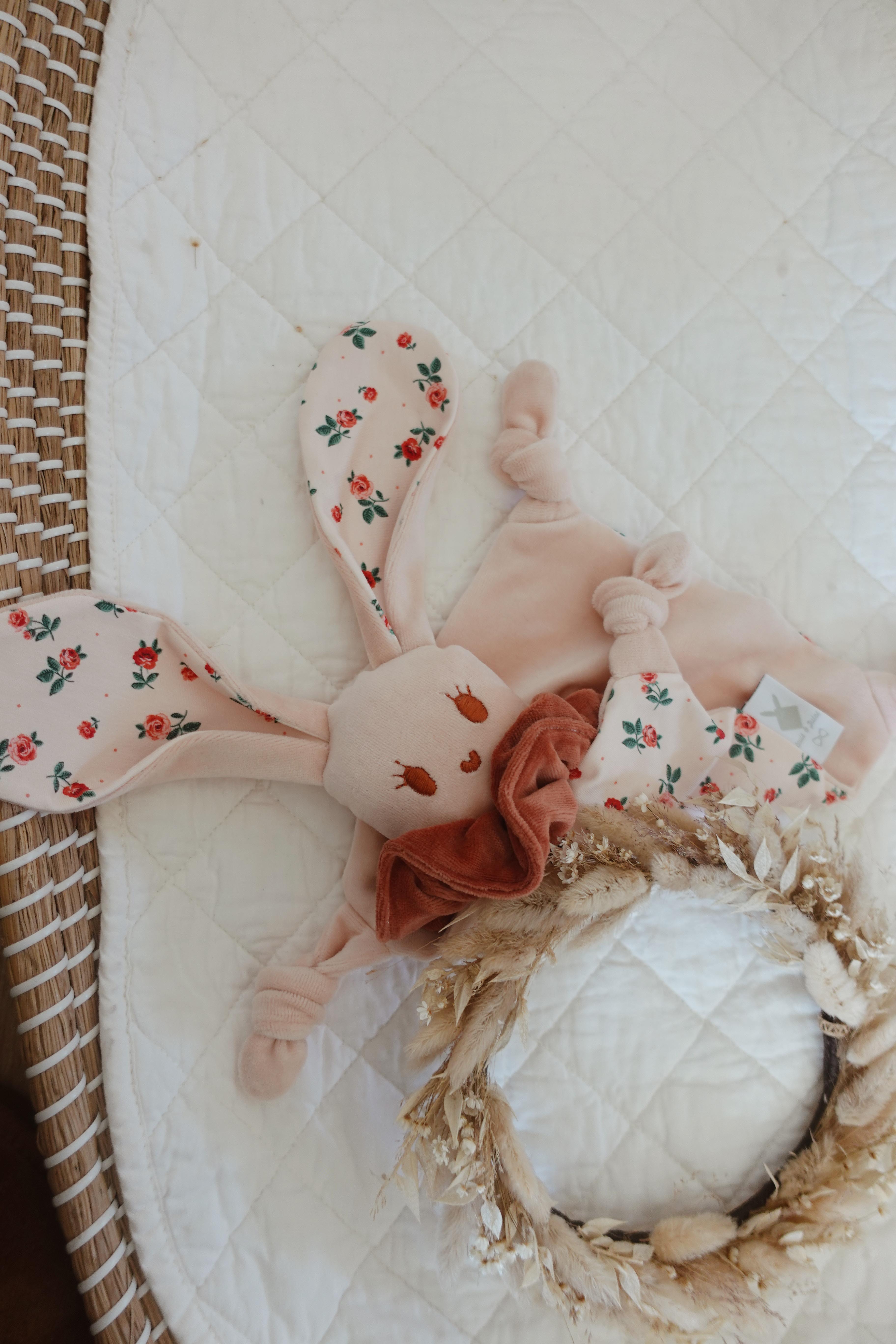 Doudou Velours Chouchou - Pink Roses