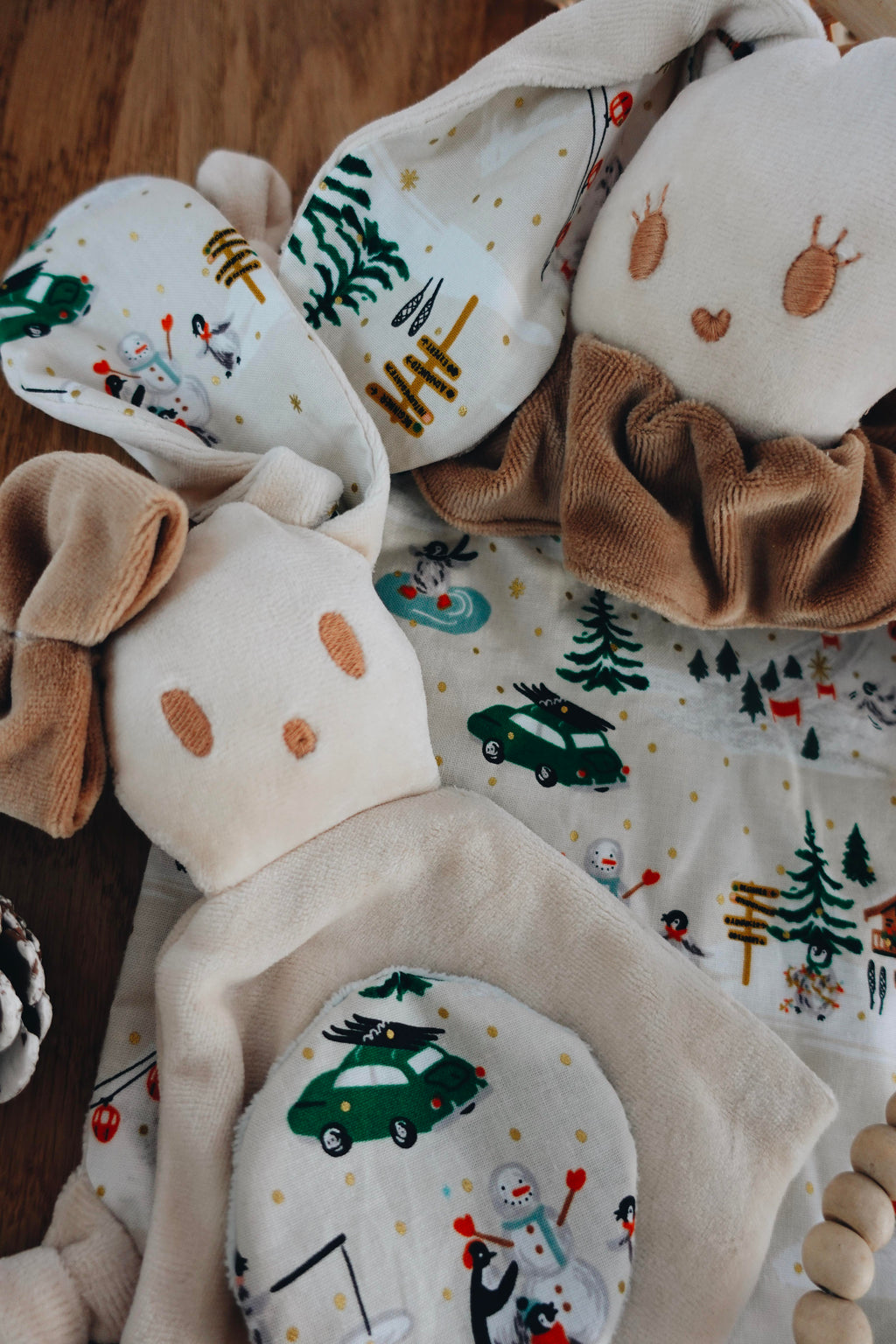 PROTOTYPE - Bébé Doudou Velours - Penguin Village