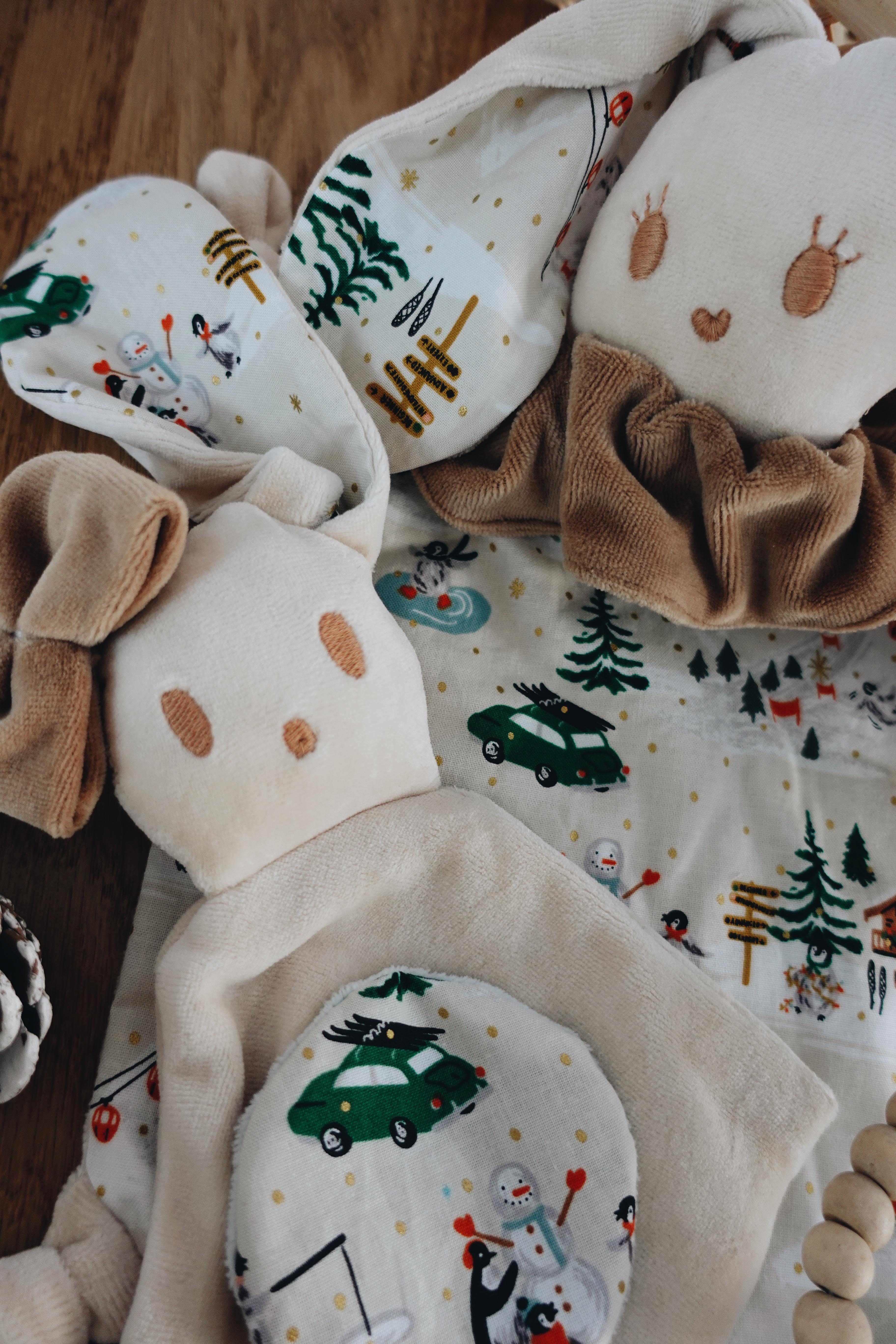 PROTOTYPE - Bébé Doudou Velours - Penguin Village