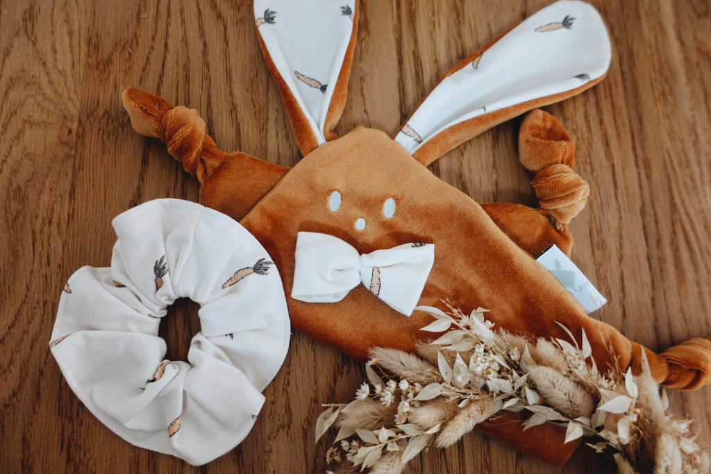 PROTOTYPE - Doudou Velours Mini Noeuds - Carrots
