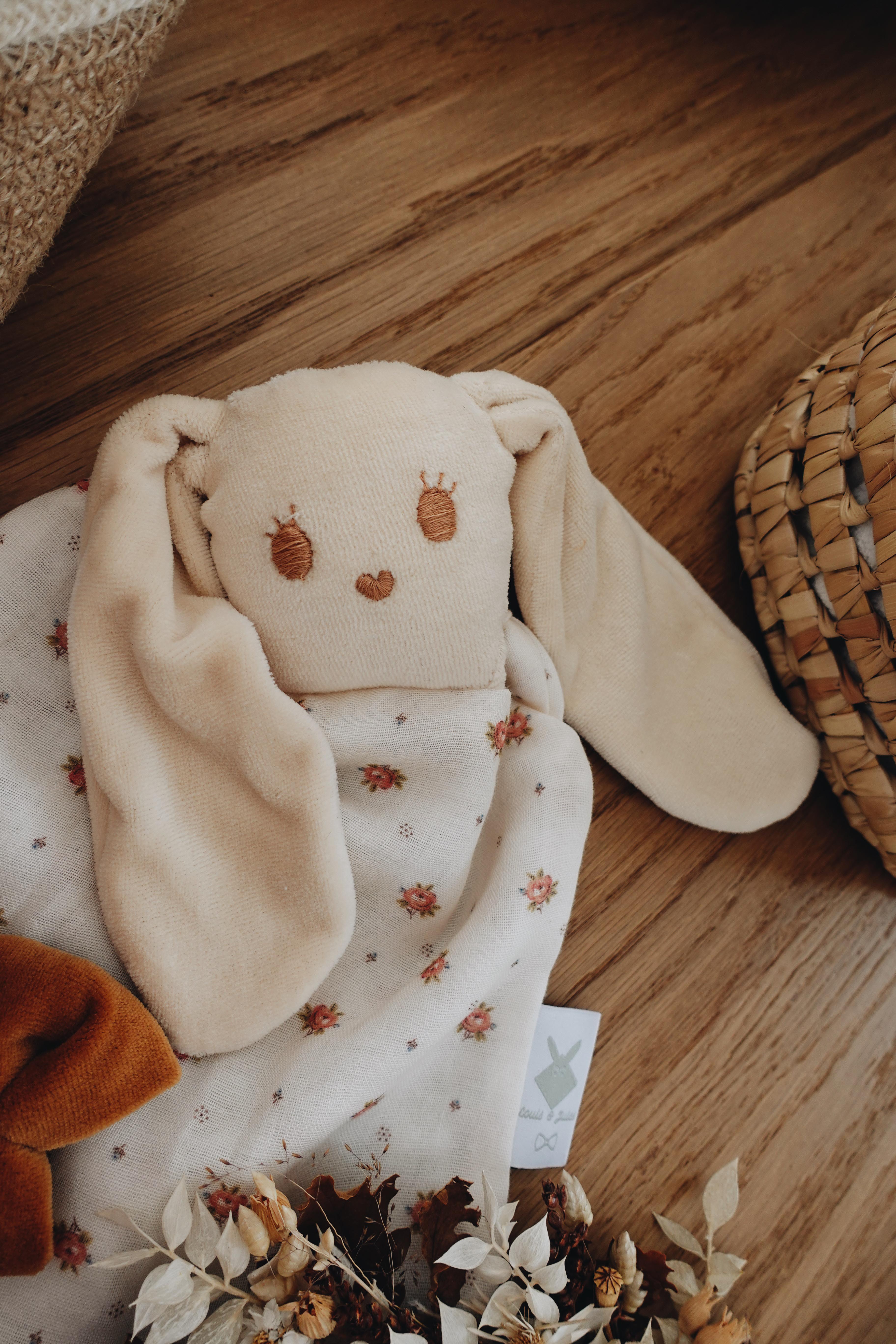 PROTOTYPE - Doudou Mousseline Monceau Rouge