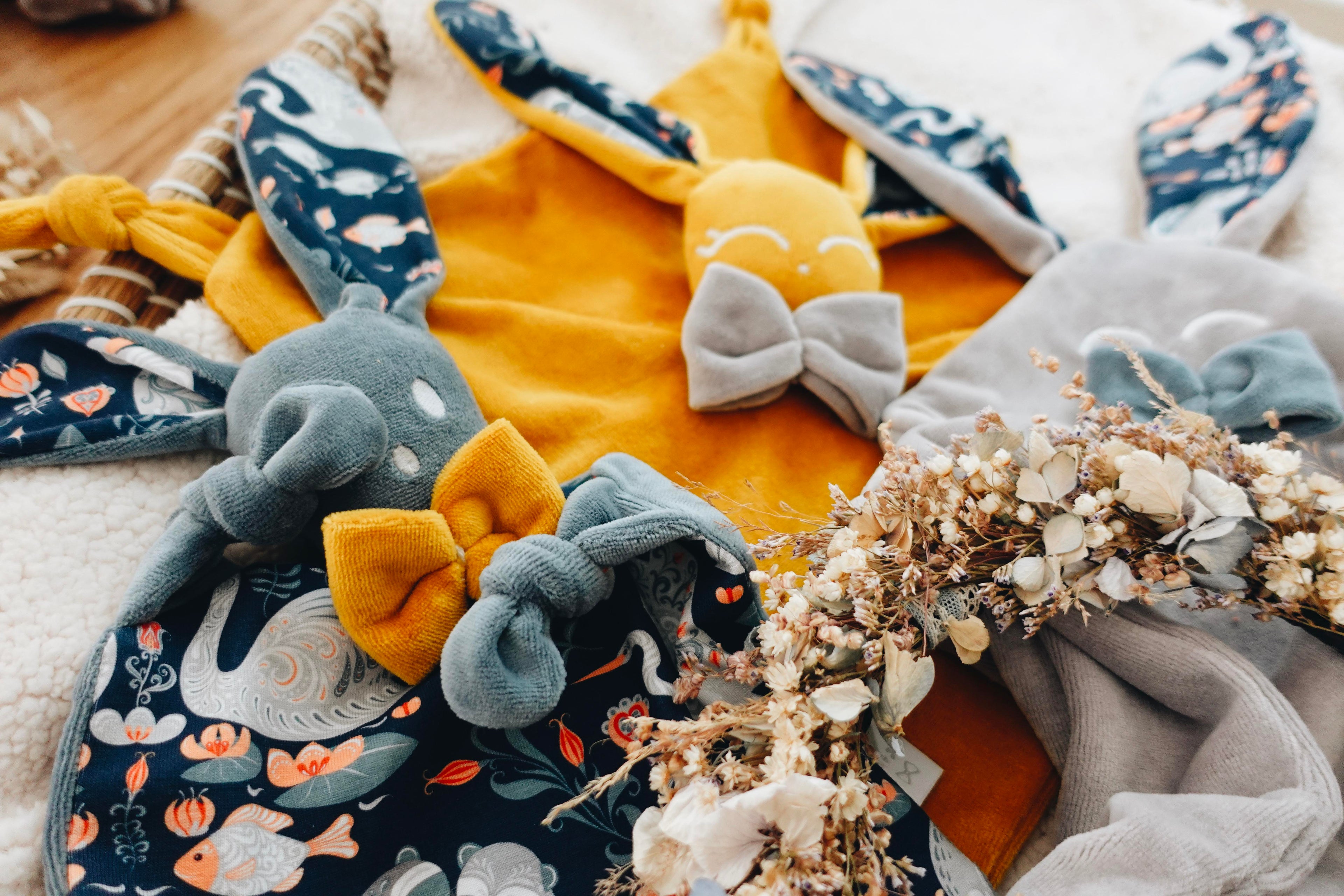 PROTOTYPE - Doudou Velours Câlin Noeuds - Lac Magique