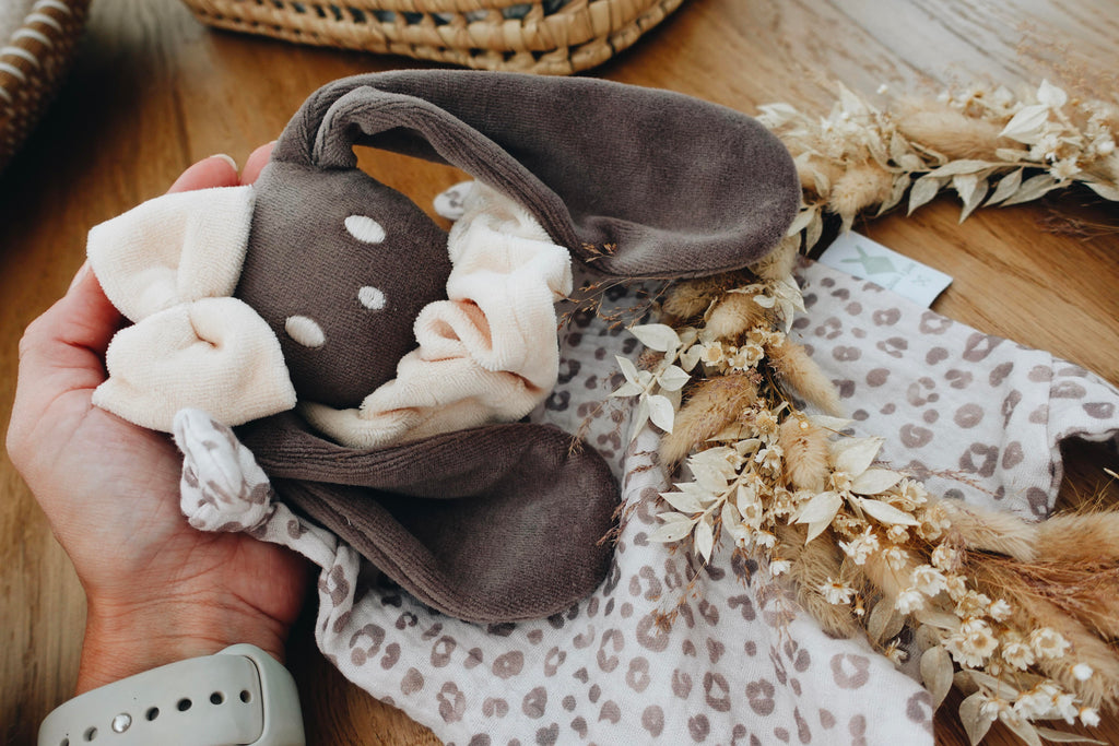 PROTOTYPE - Doudou Mousseline Leo Baby