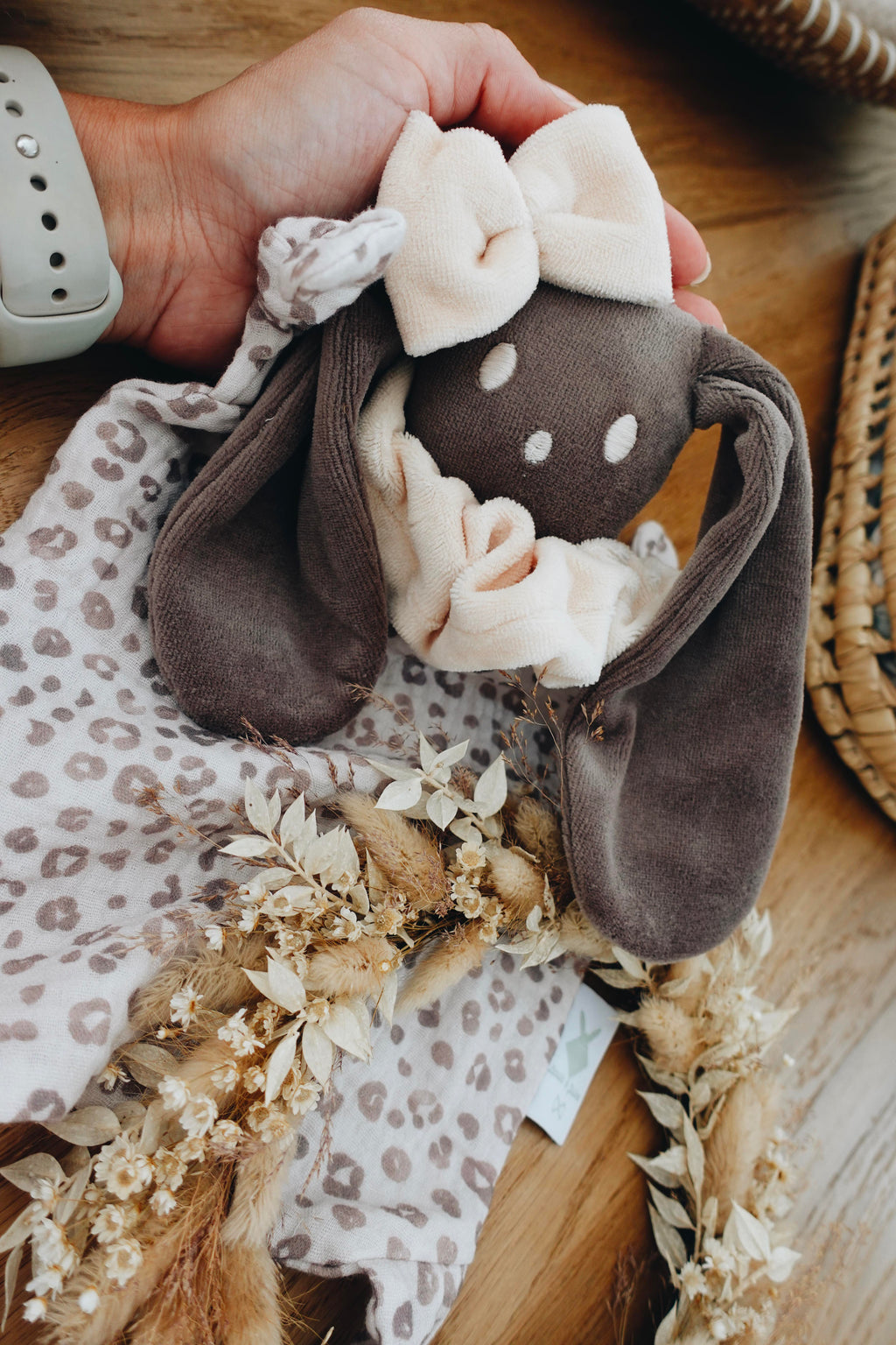 PROTOTYPE - Doudou Mousseline Leo Baby