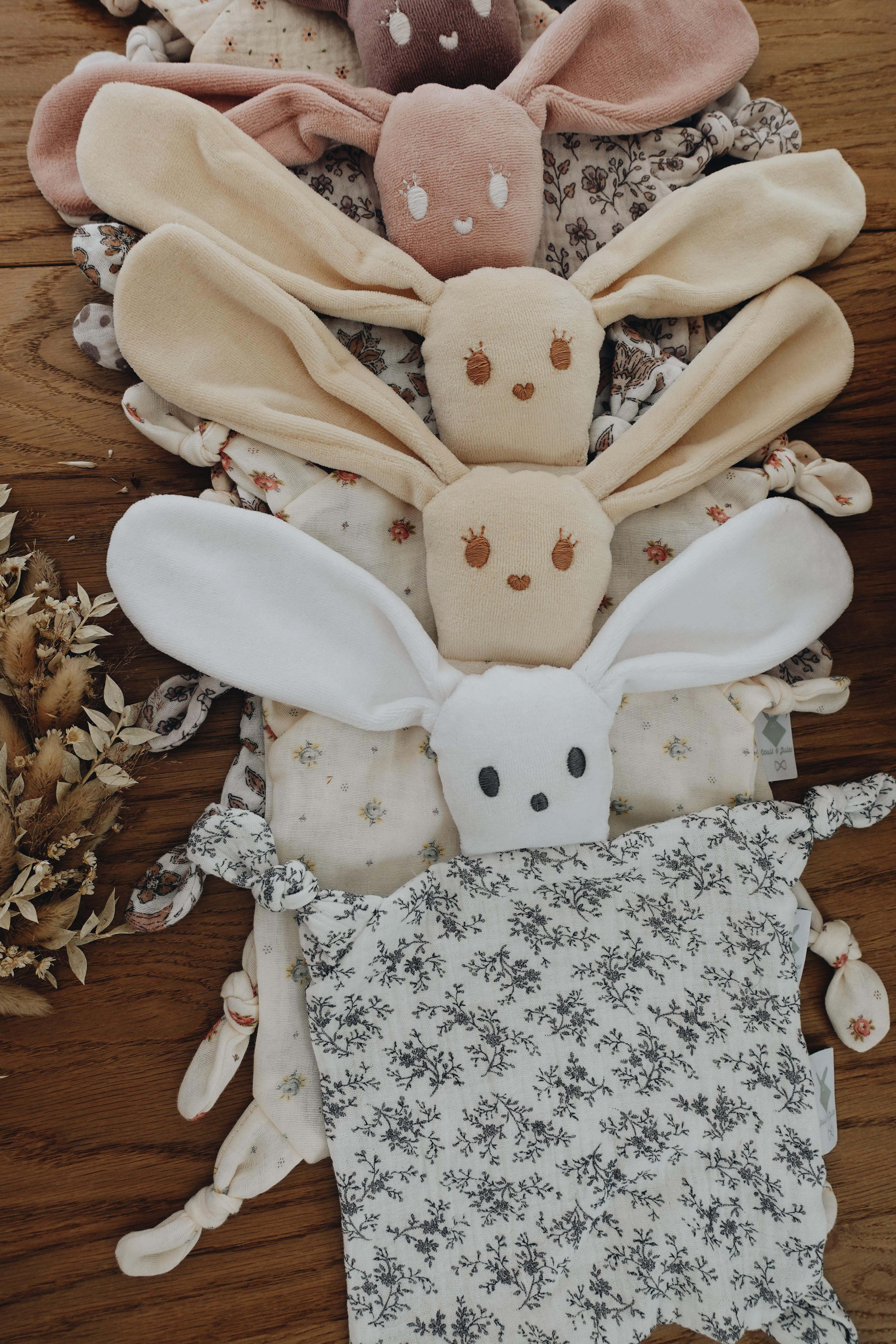 PROTOTYPE - Doudou Mousseline Leo Baby