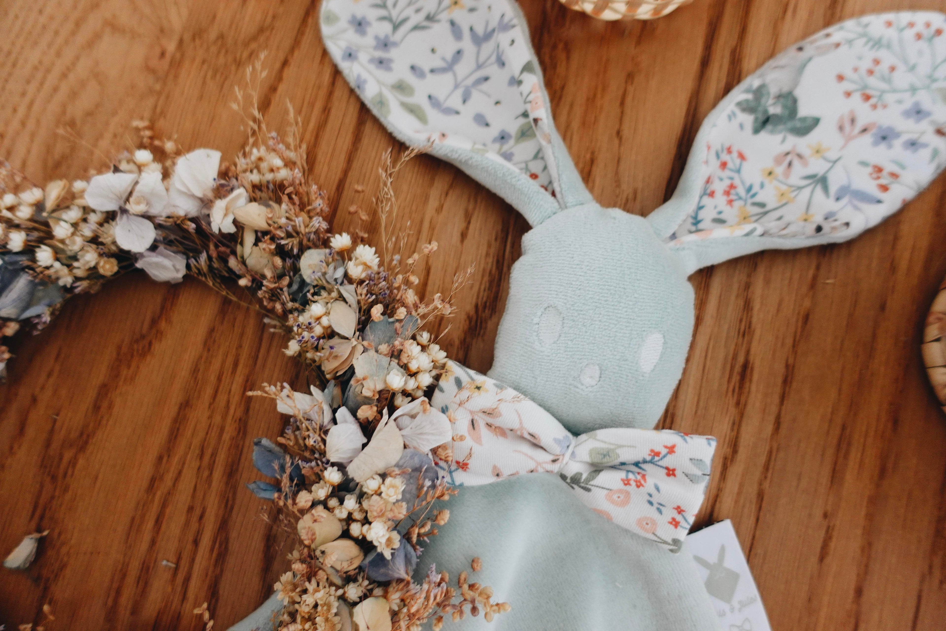 PROTOTYPE - Bébé Doudou Velours - Cottontails Blossom