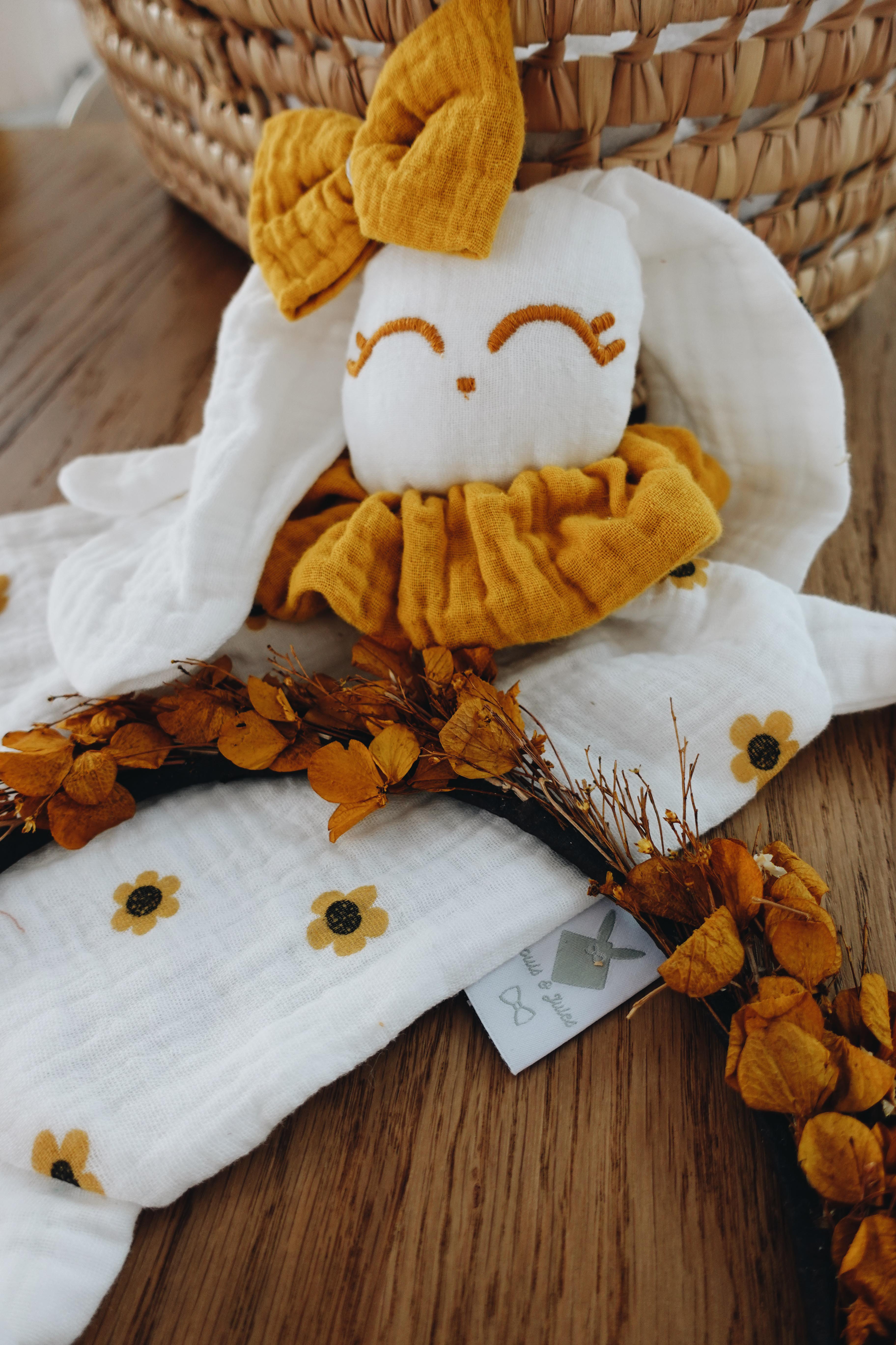 PROTOTYPE - Doudou Lange Chouchou – Yellow Daisies