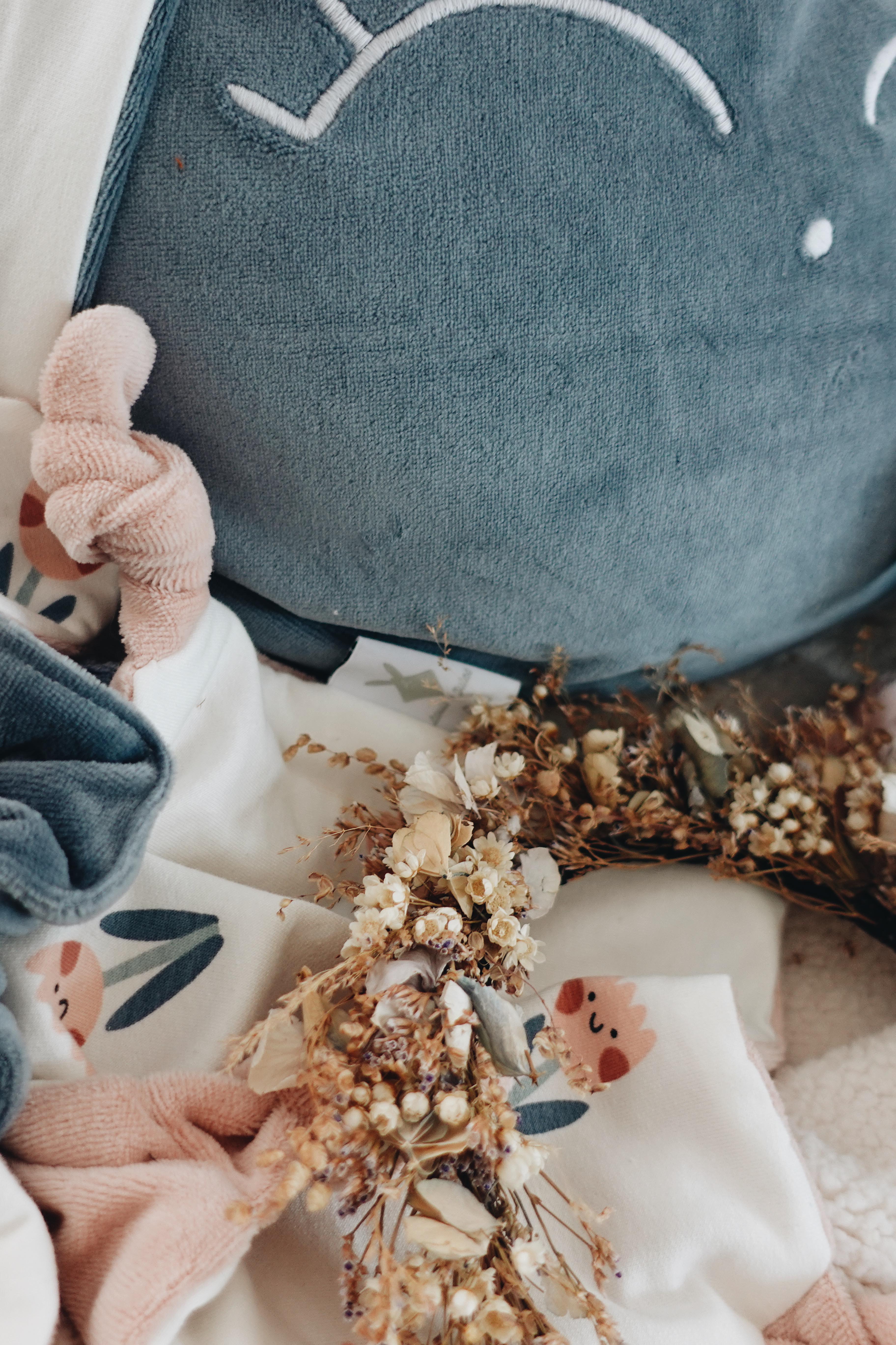 PROTOTYPE - Petit Coussin Velours - Happy Tulips