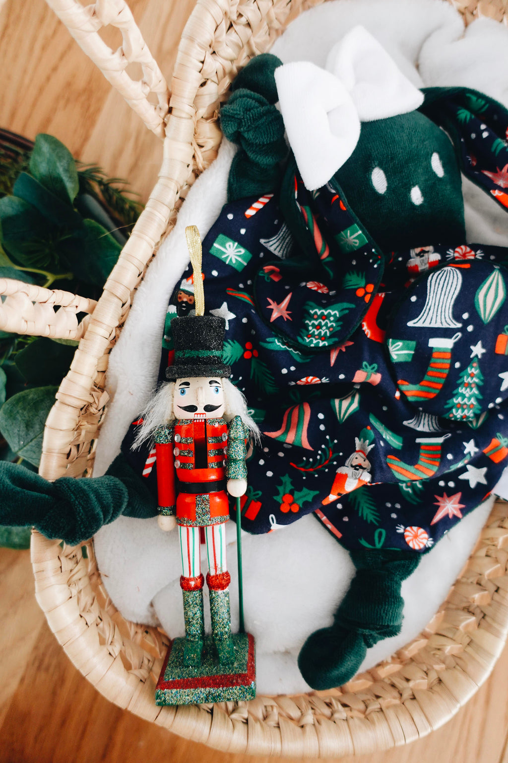 PROTOTYPE - Doudou Velours Chouchou - Jolly Nutcracker