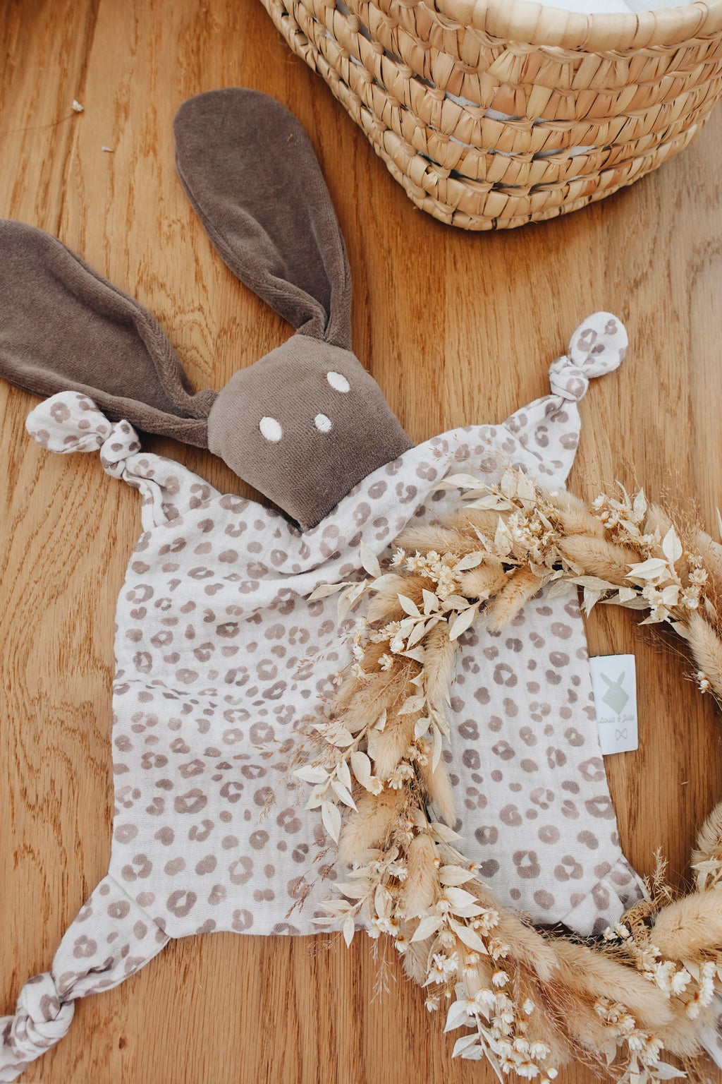PROTOTYPE - Doudou Mousseline Leo Baby