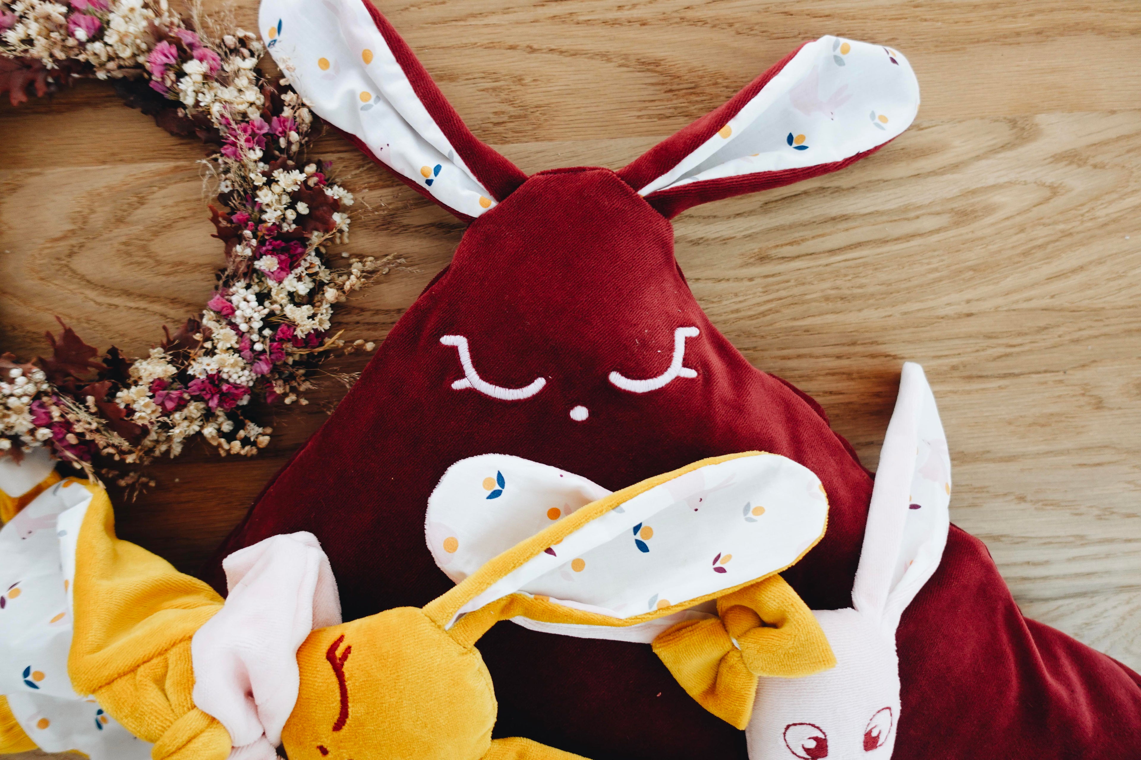 PROTOTYPE - Oreiller Velours - Lapinous