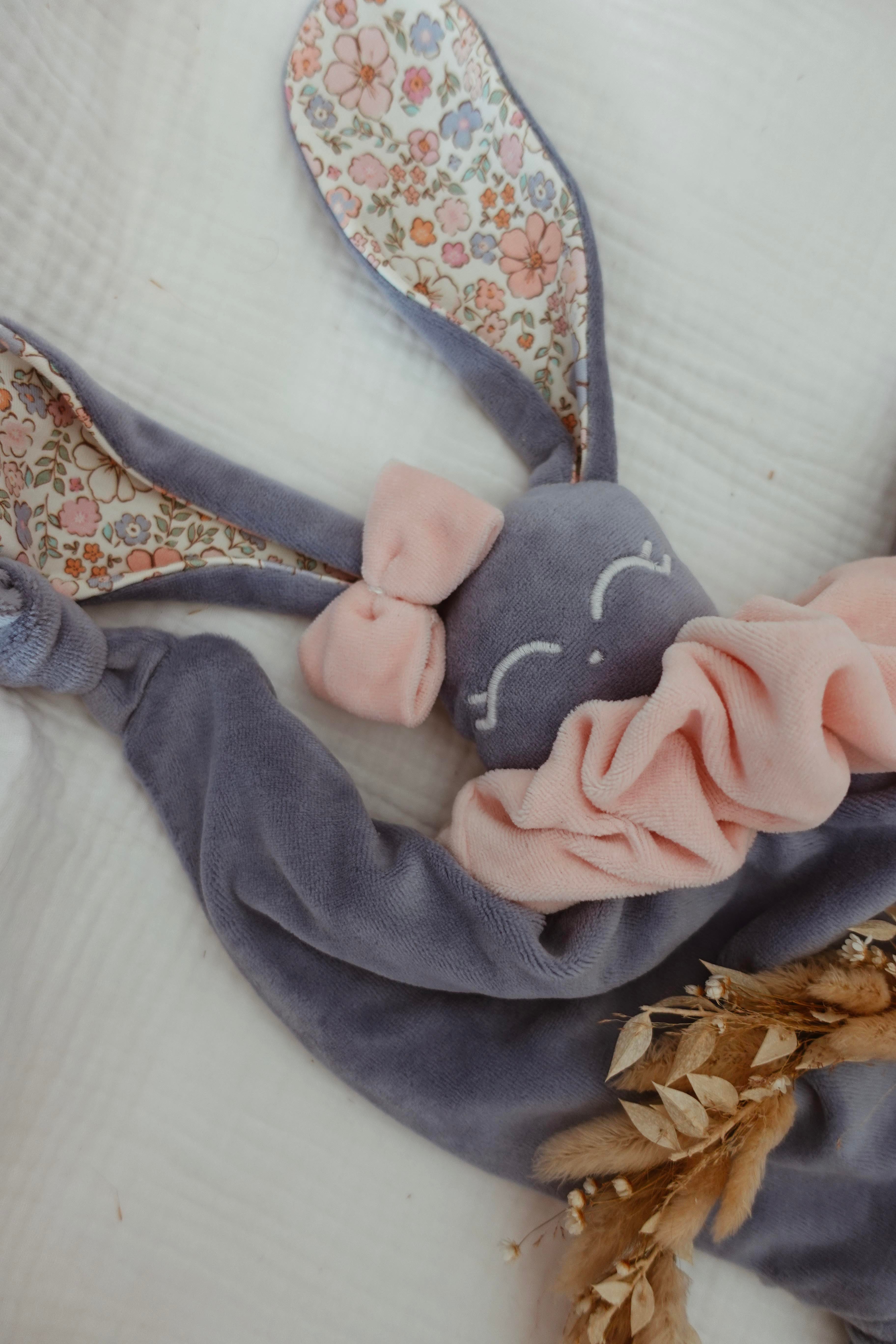 Doudou Velours Câlin Noeuds - Blush et Pastel
