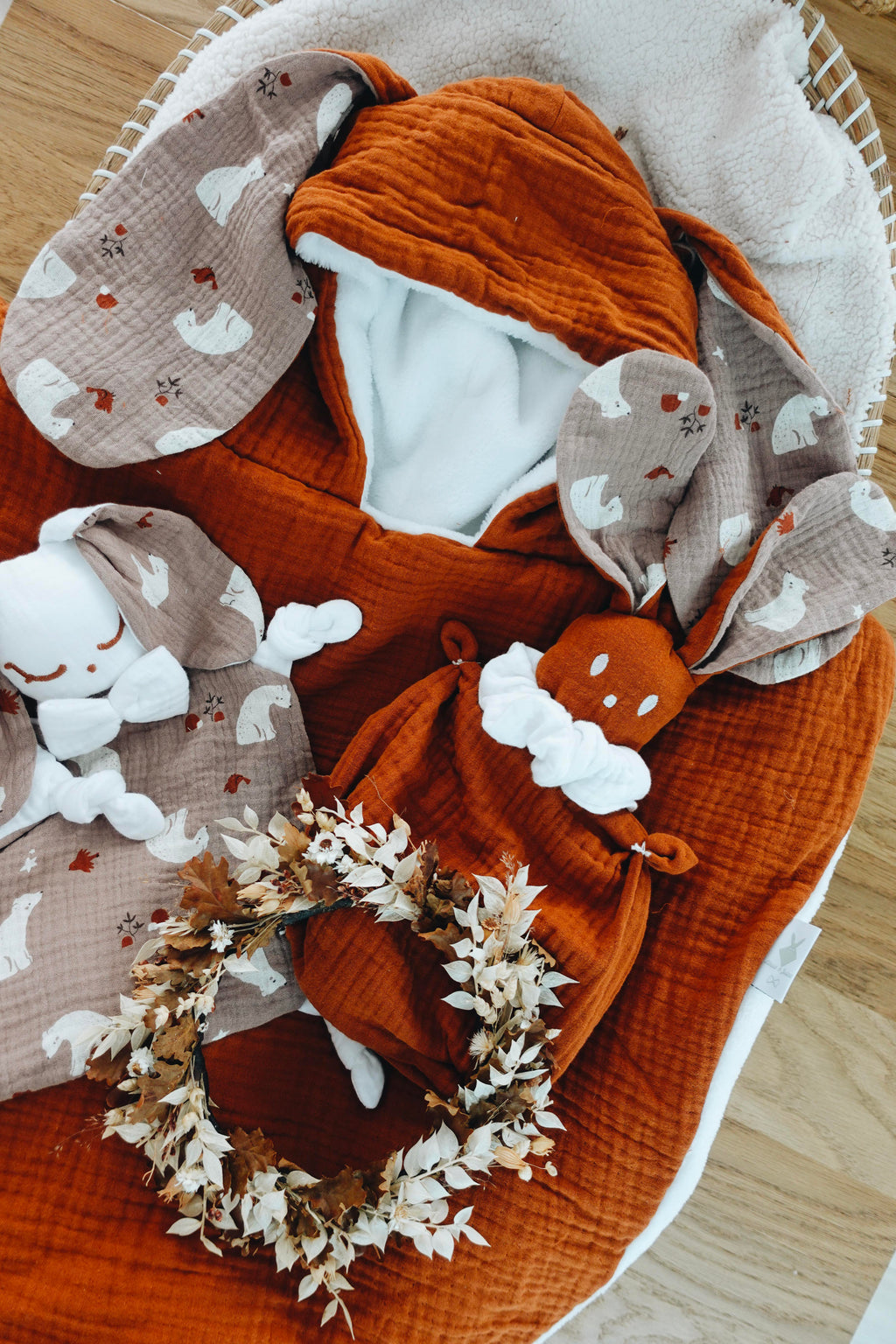 PROTOTYPE - Poncho - Mocha Bears