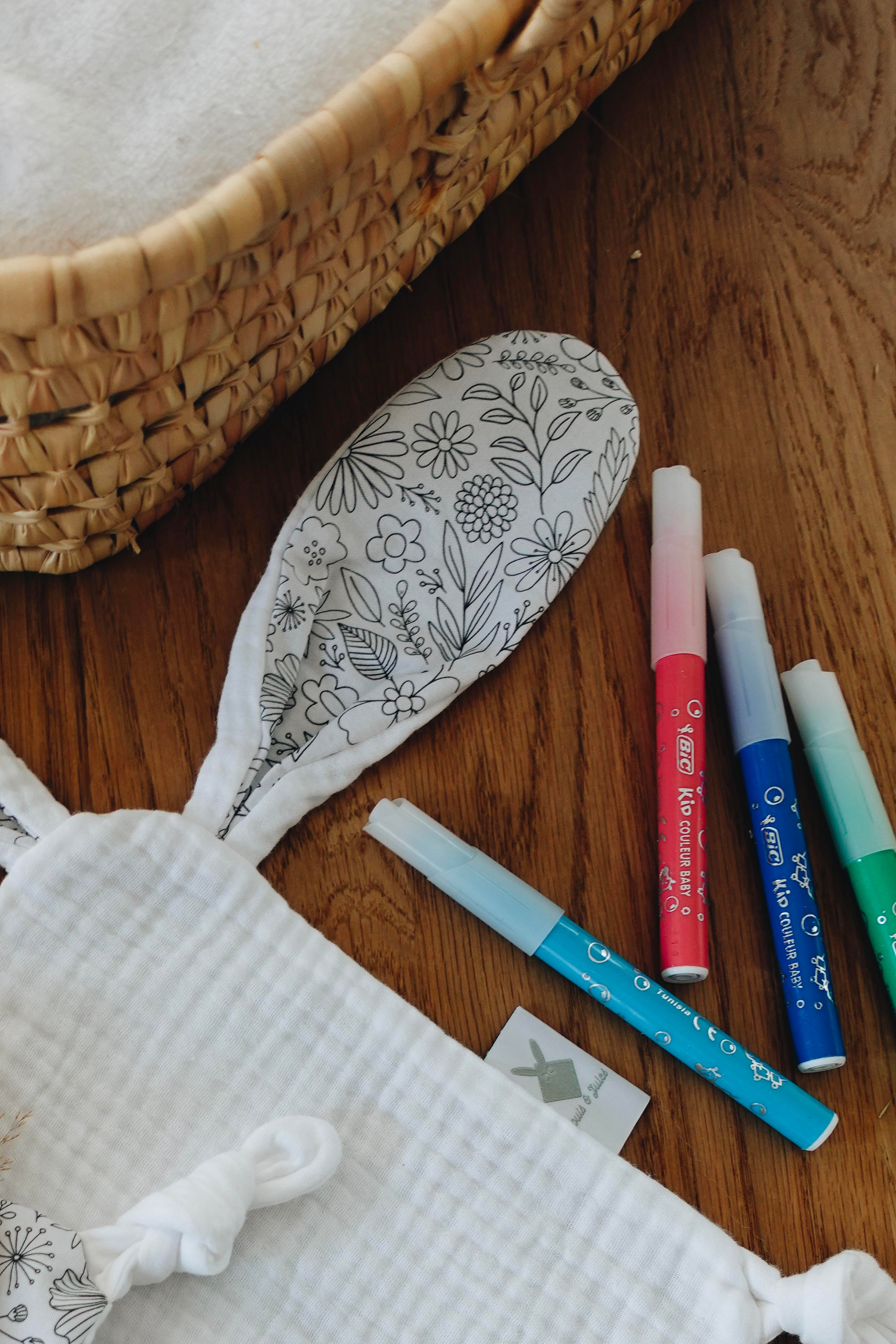 Doudou Lange Mini Noeuds - Coloriages Fleurs