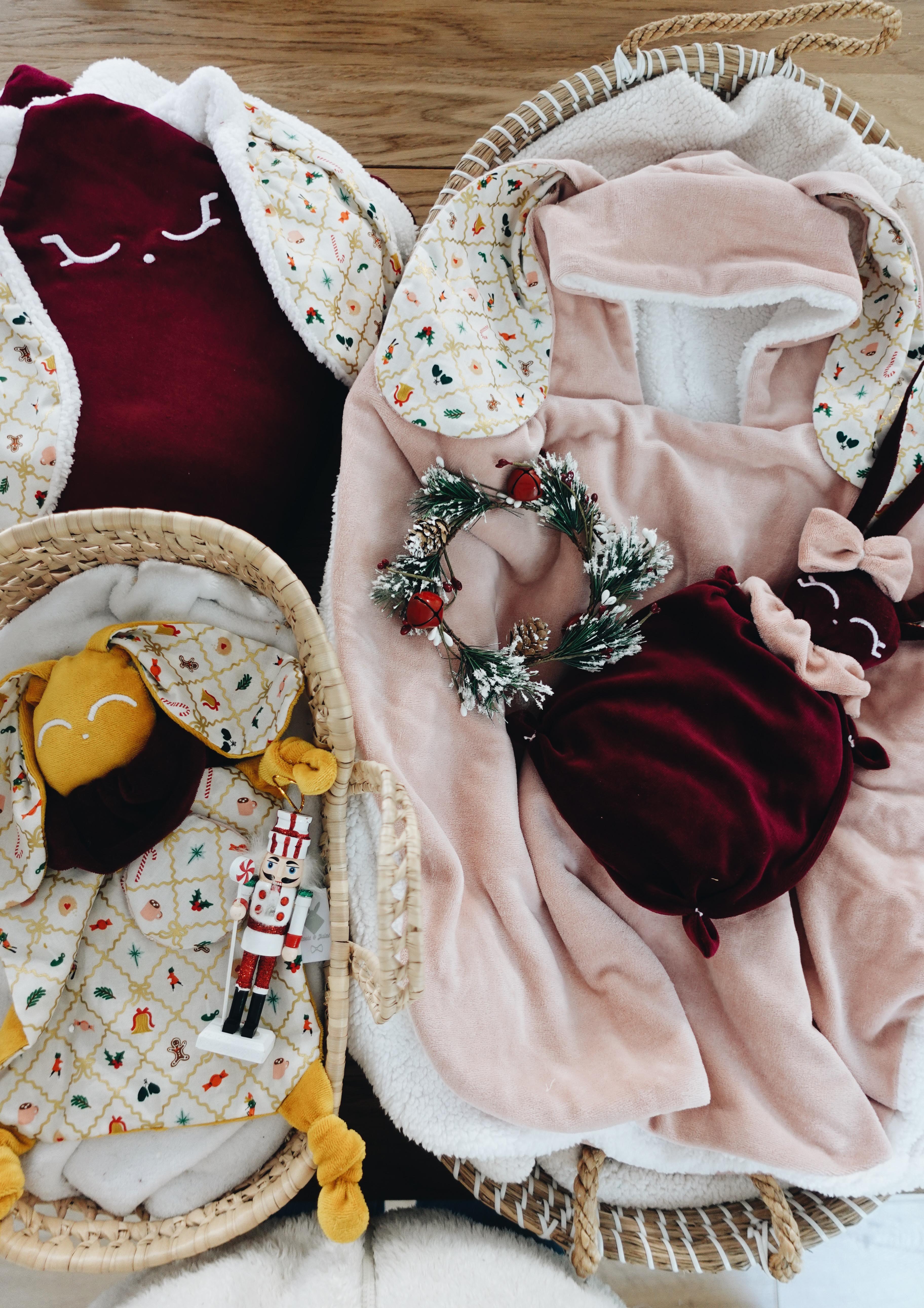 PROTOTYPE - Poncho - Holiday Argyle