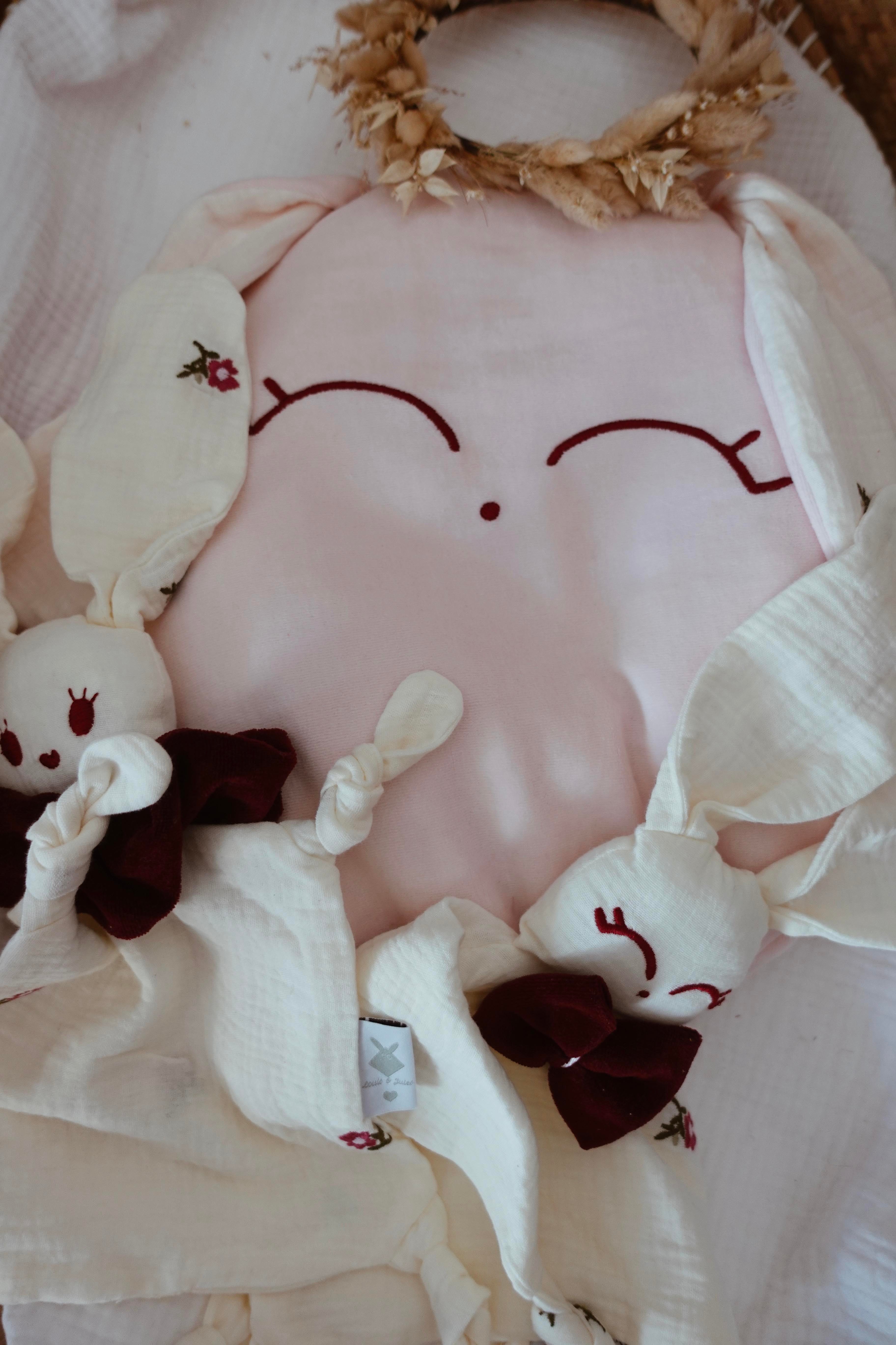 Doudou Lange Câlin Noeuds - Fleurs Brodées