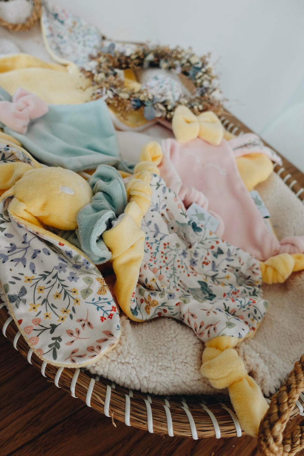 PROTOTYPE - Doudou Velours Mini Noeuds - Cottontails Blossom