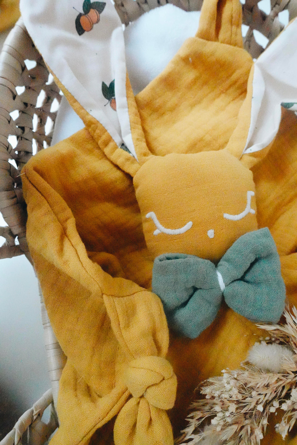 Doudou Lange Câlin Noeuds - Crème d'Abricots