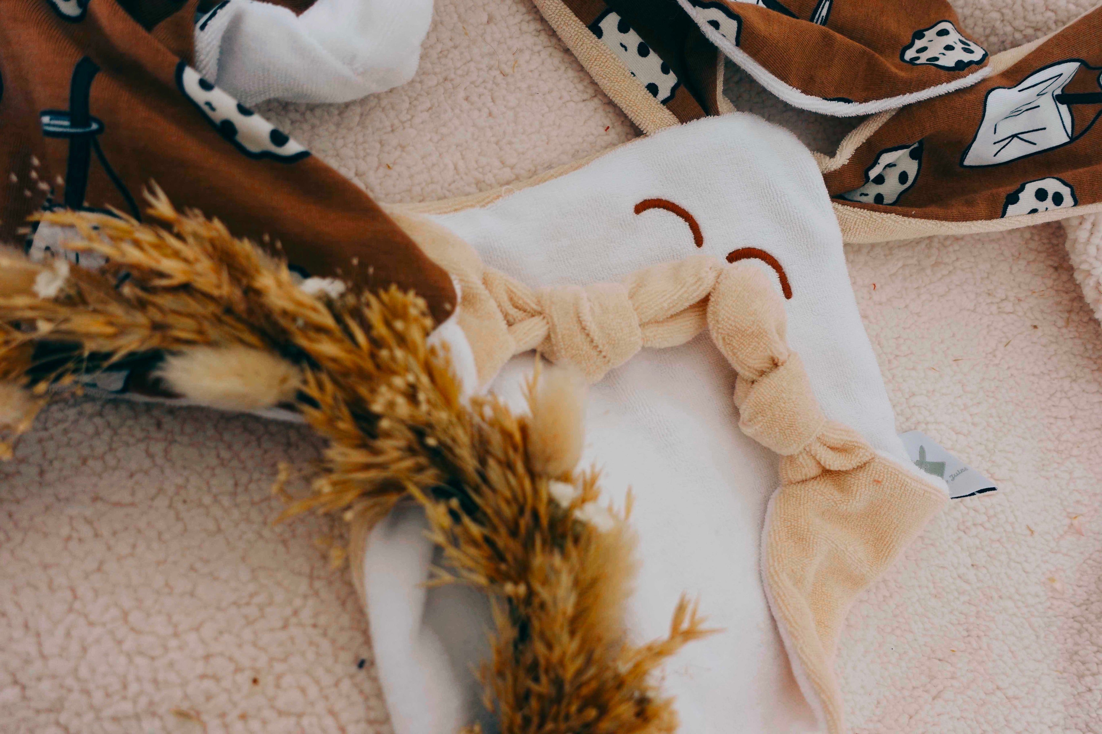 Doudou Eponge Mini Noeuds - Milk and Cookies