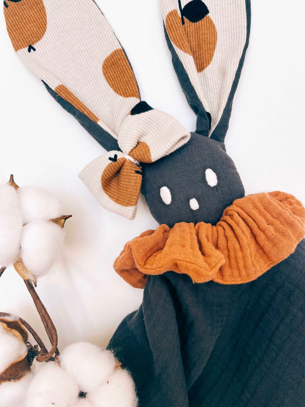Doudou Lange Câlin avec noeuds - Apple