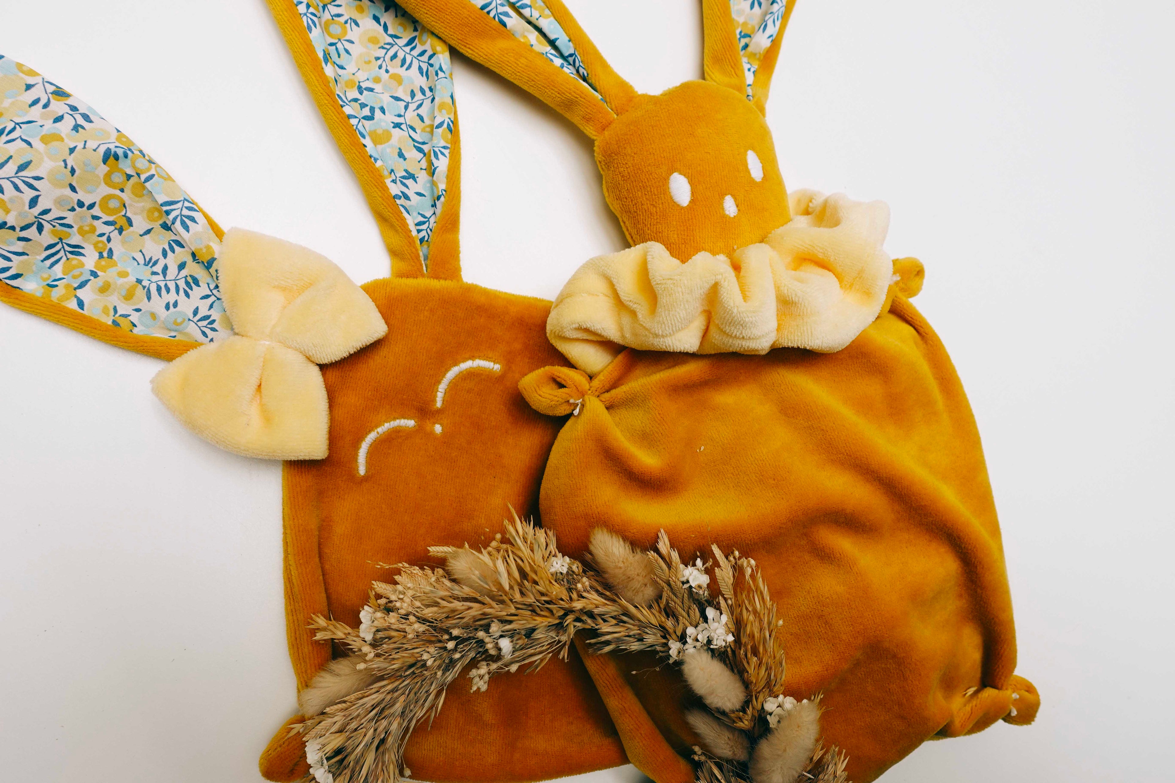 Doudou Velours Mini - Wiltshire Sunshine