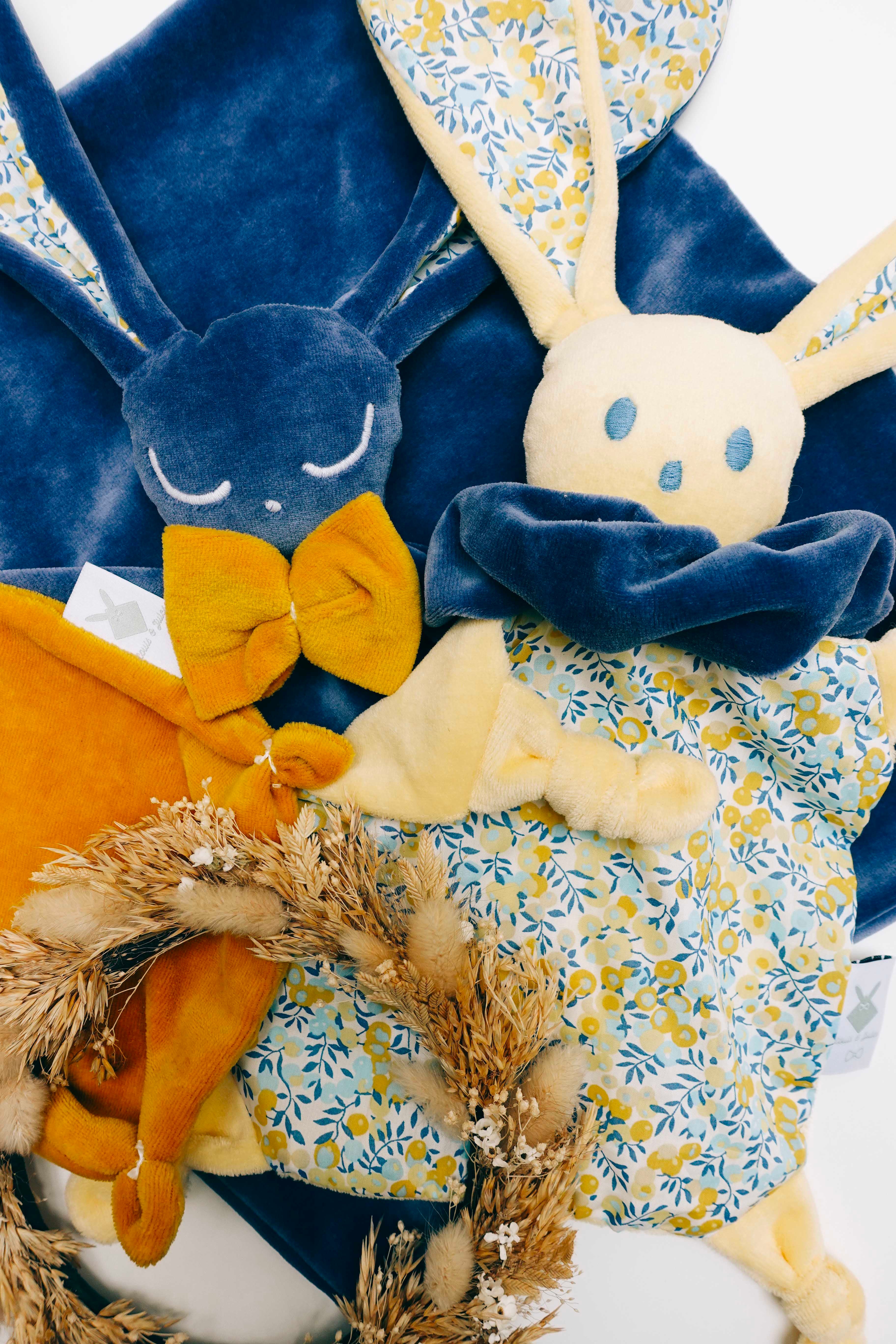 Doudou Velours Chouchou – Wiltshire Sunshine