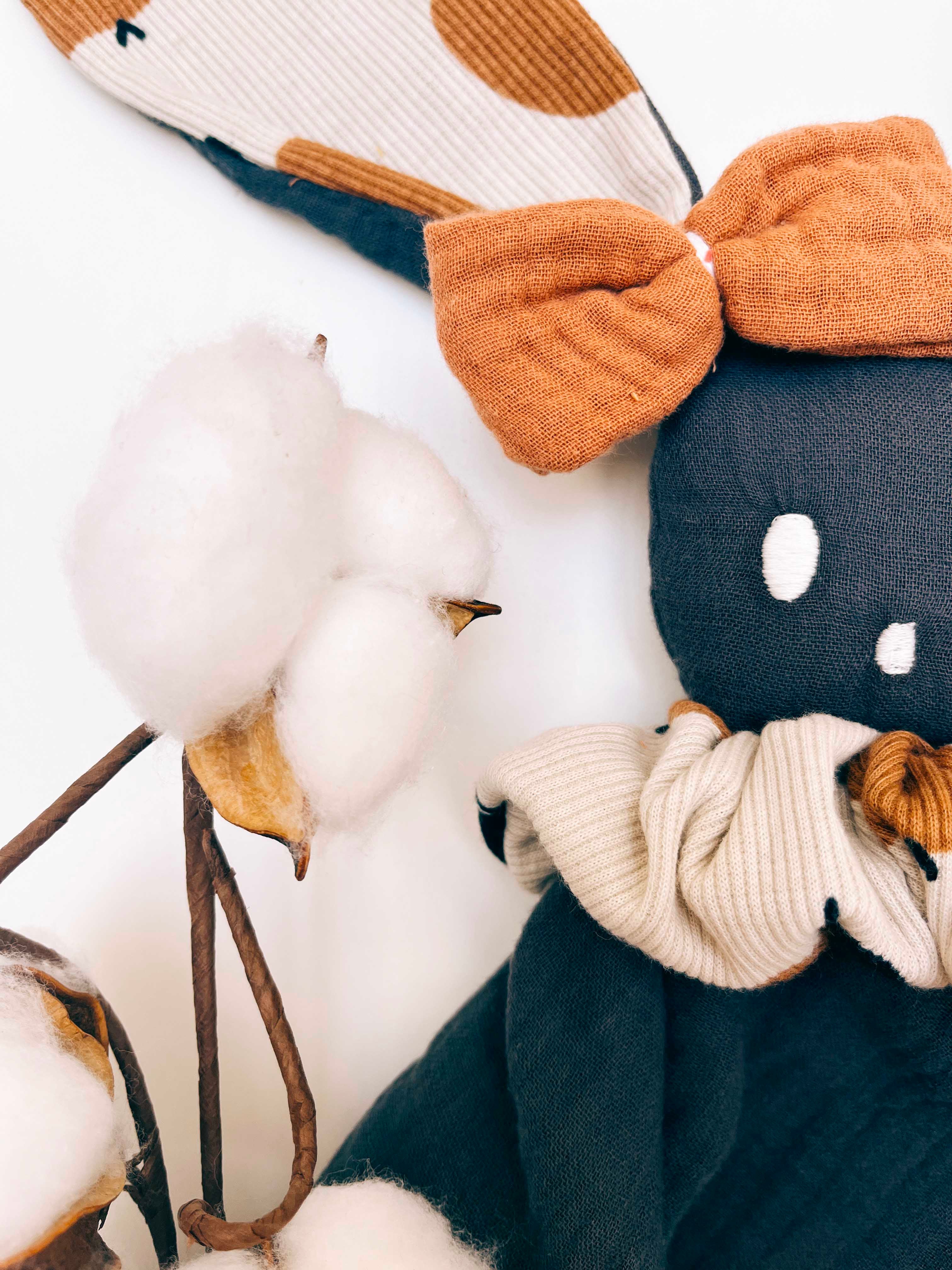 Doudou Lange Câlin avec noeuds - Apple