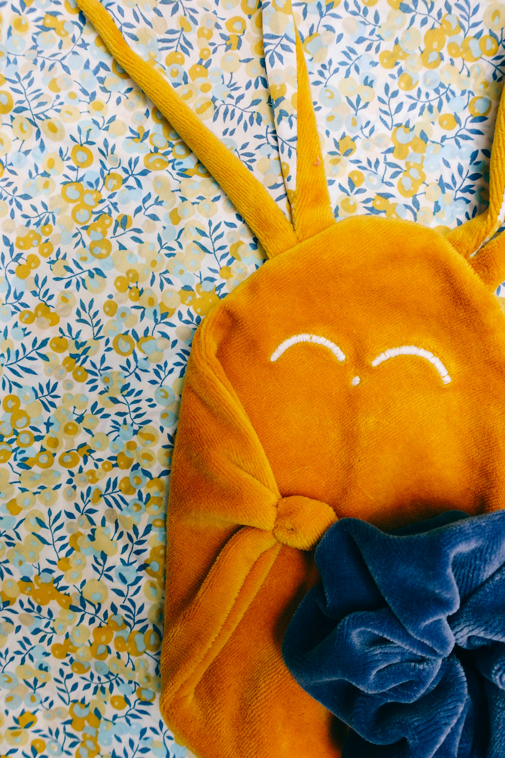 Doudou Velours Mini - Wiltshire Sunshine