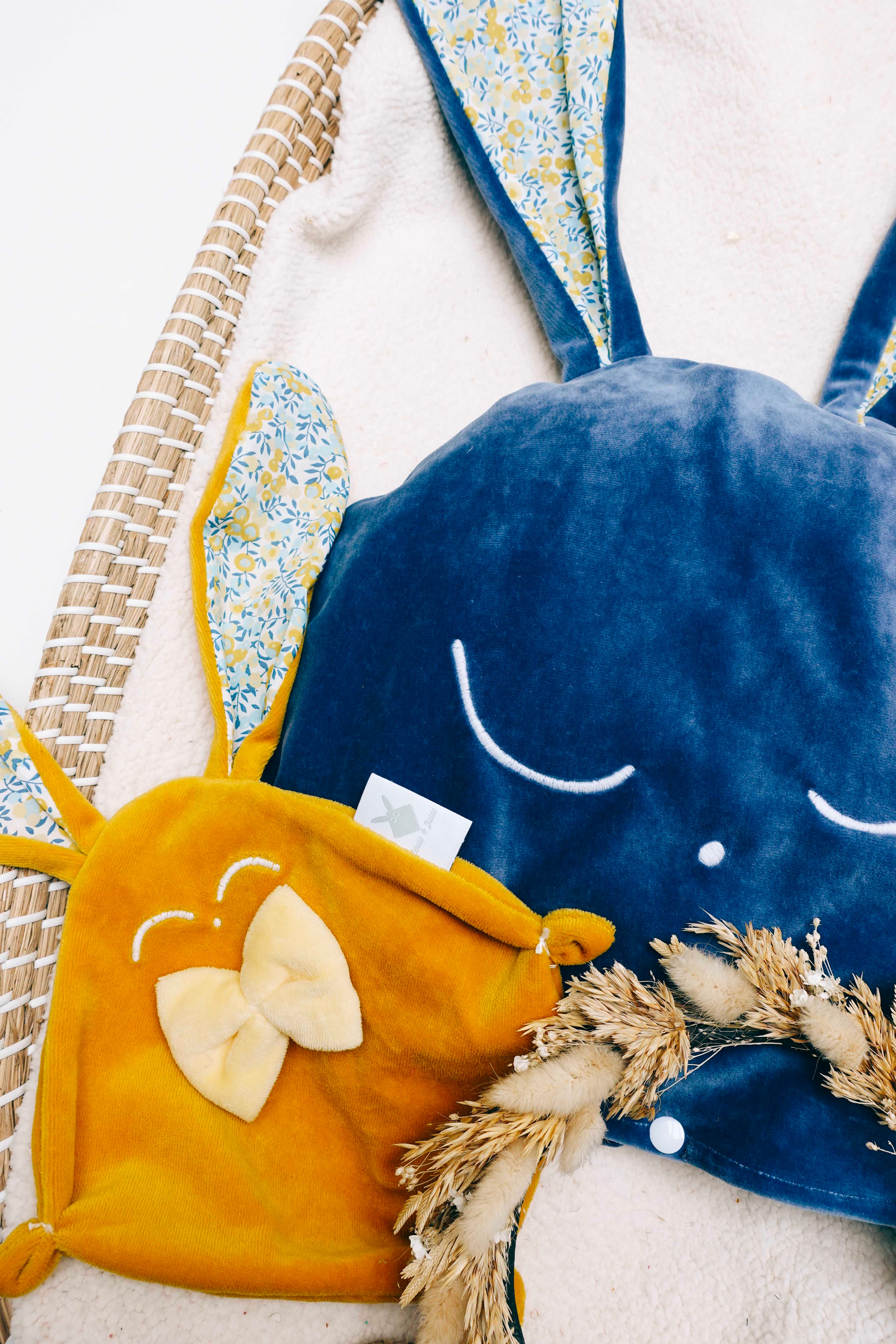 Doudou Velours Mini - Wiltshire Sunshine